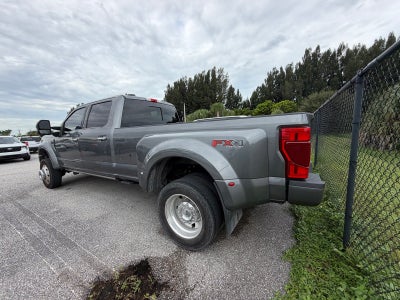 2022 Ford Super Duty F-450 DRW Platinum