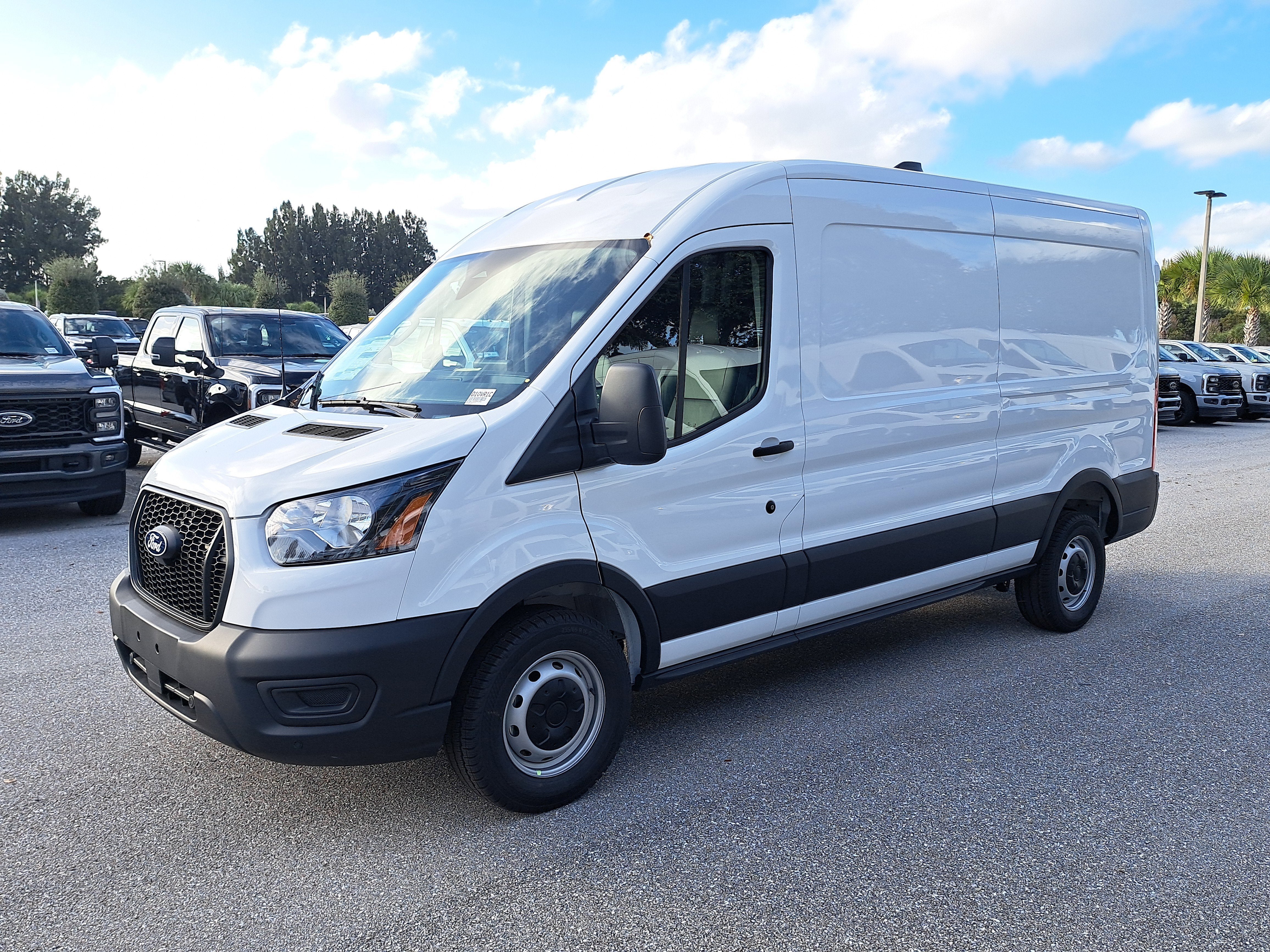 2026 Ford Transit Cargo Van T-250 148" Med Rf 9150 GVWR RWD