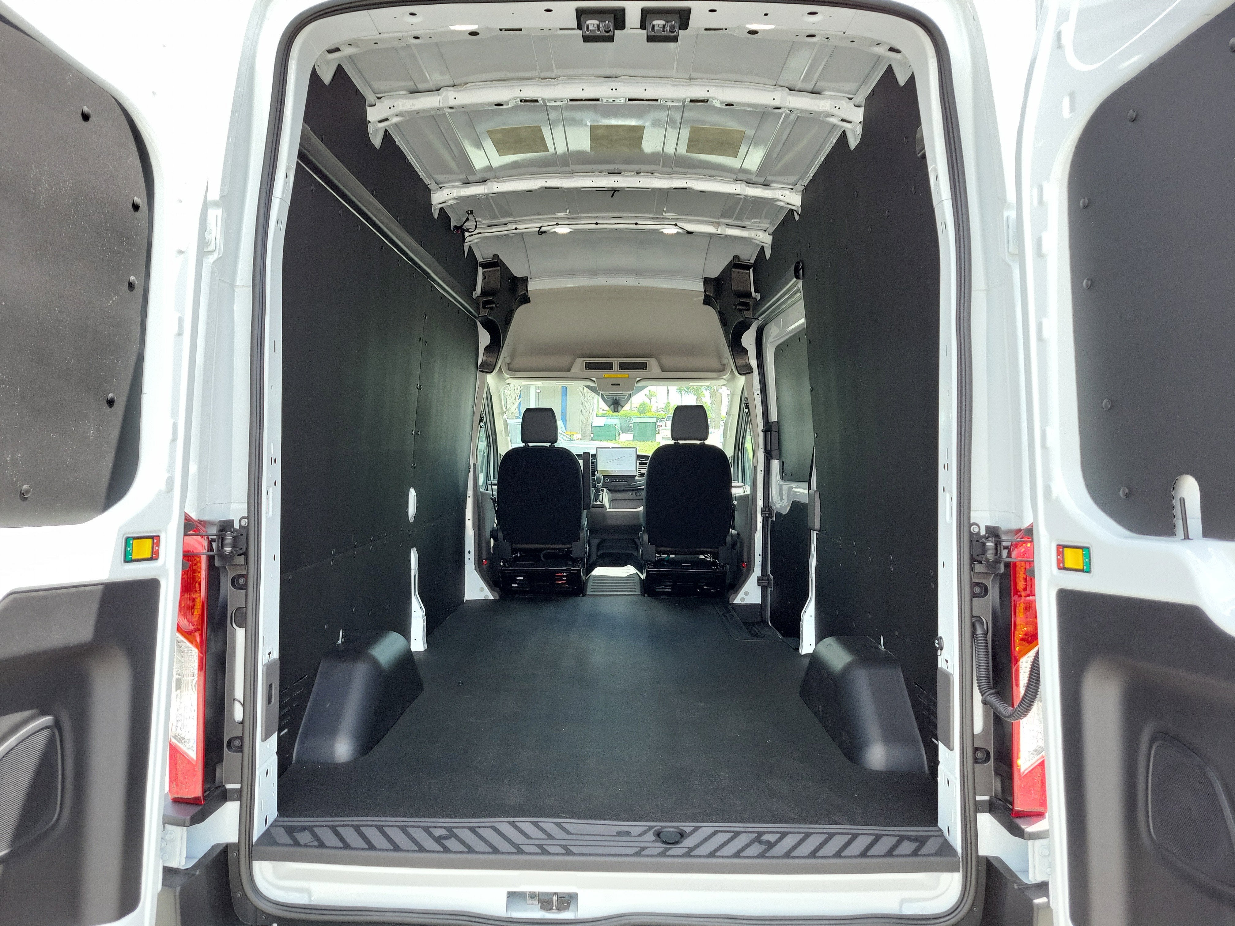 2026 Ford Transit Cargo Van Base