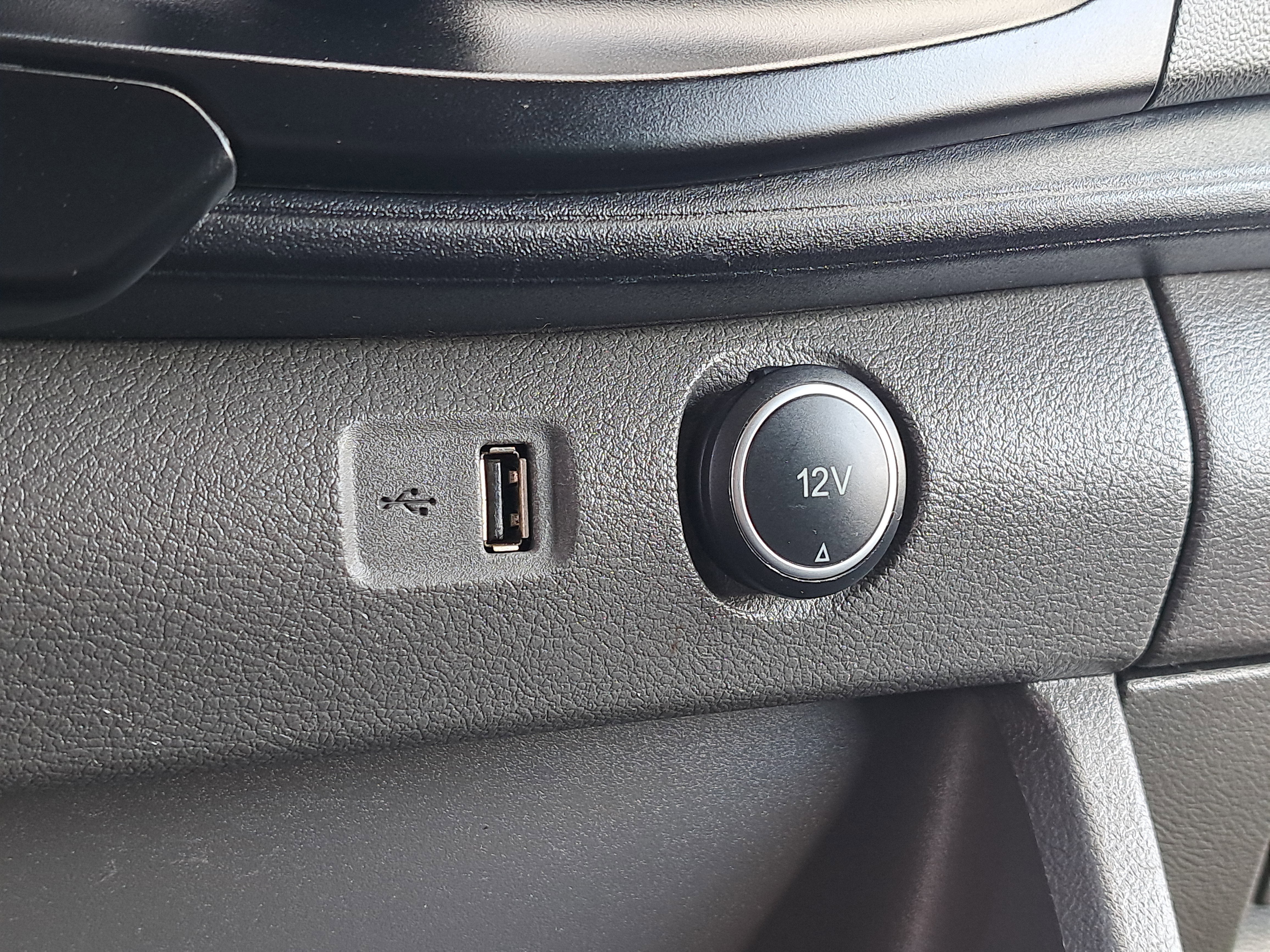 2022 Ford Transit Cargo Van Base