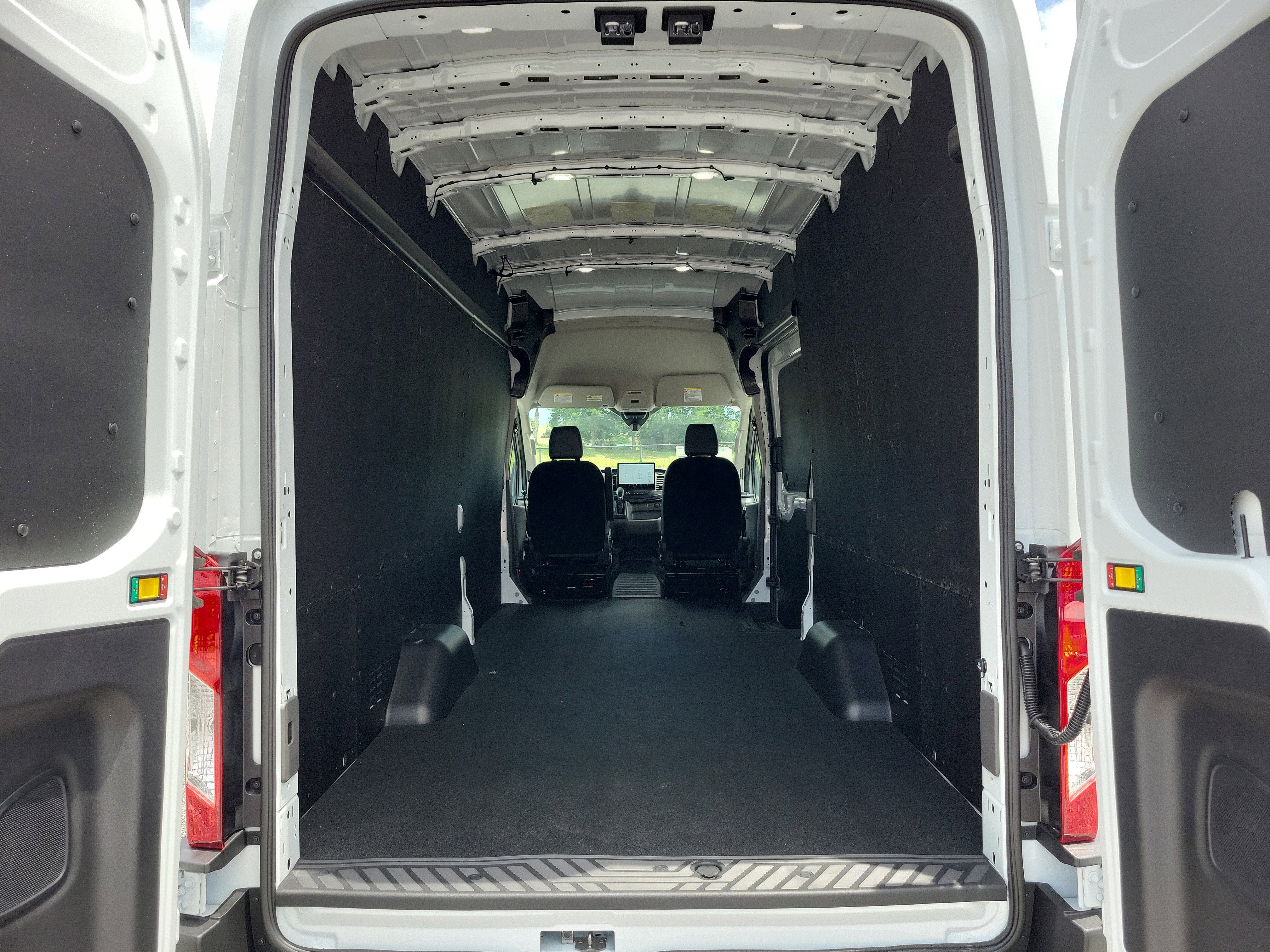 2026 Ford Transit Cargo Van Base