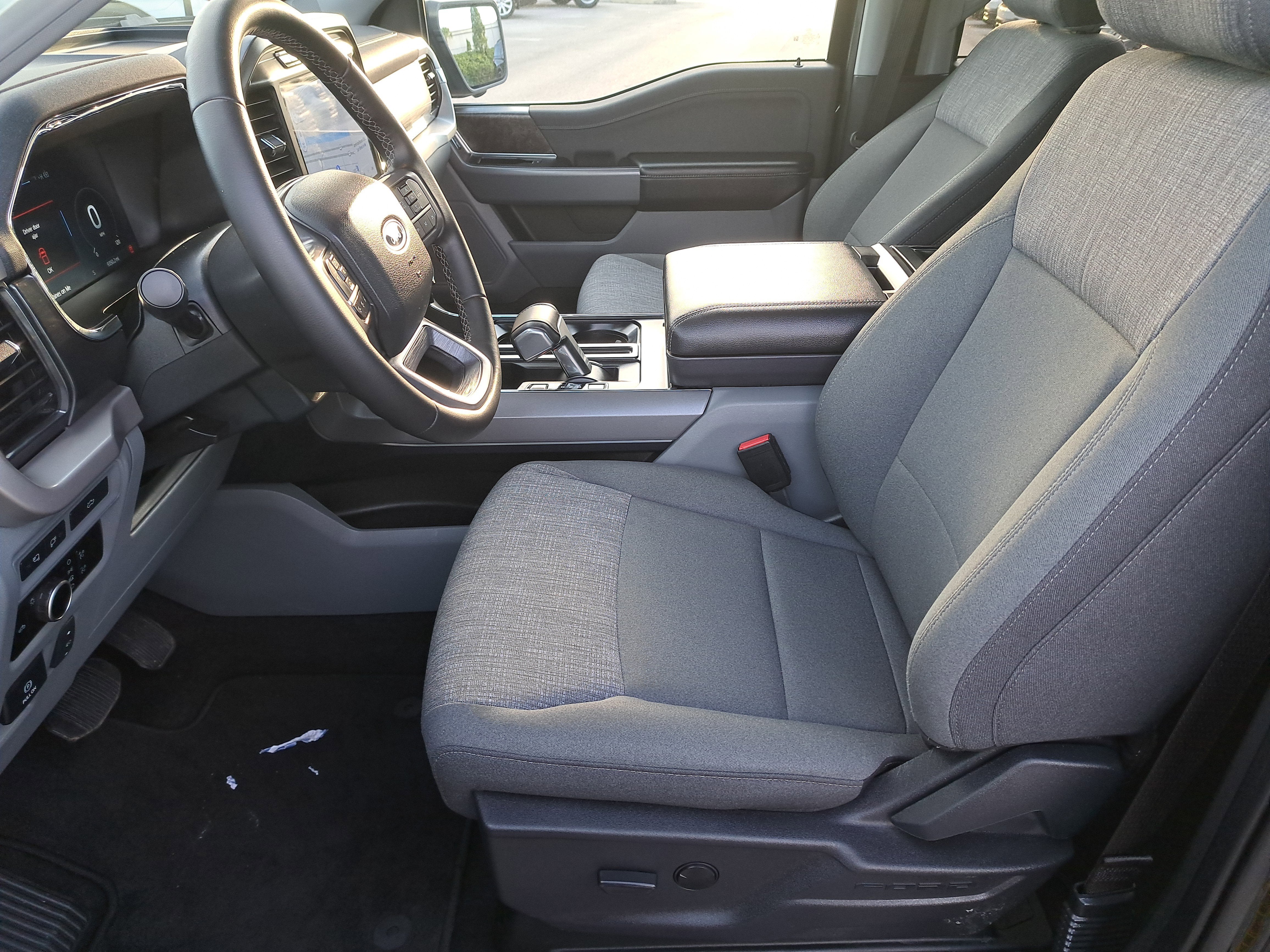 2023 Ford F-150 Lightning XLT