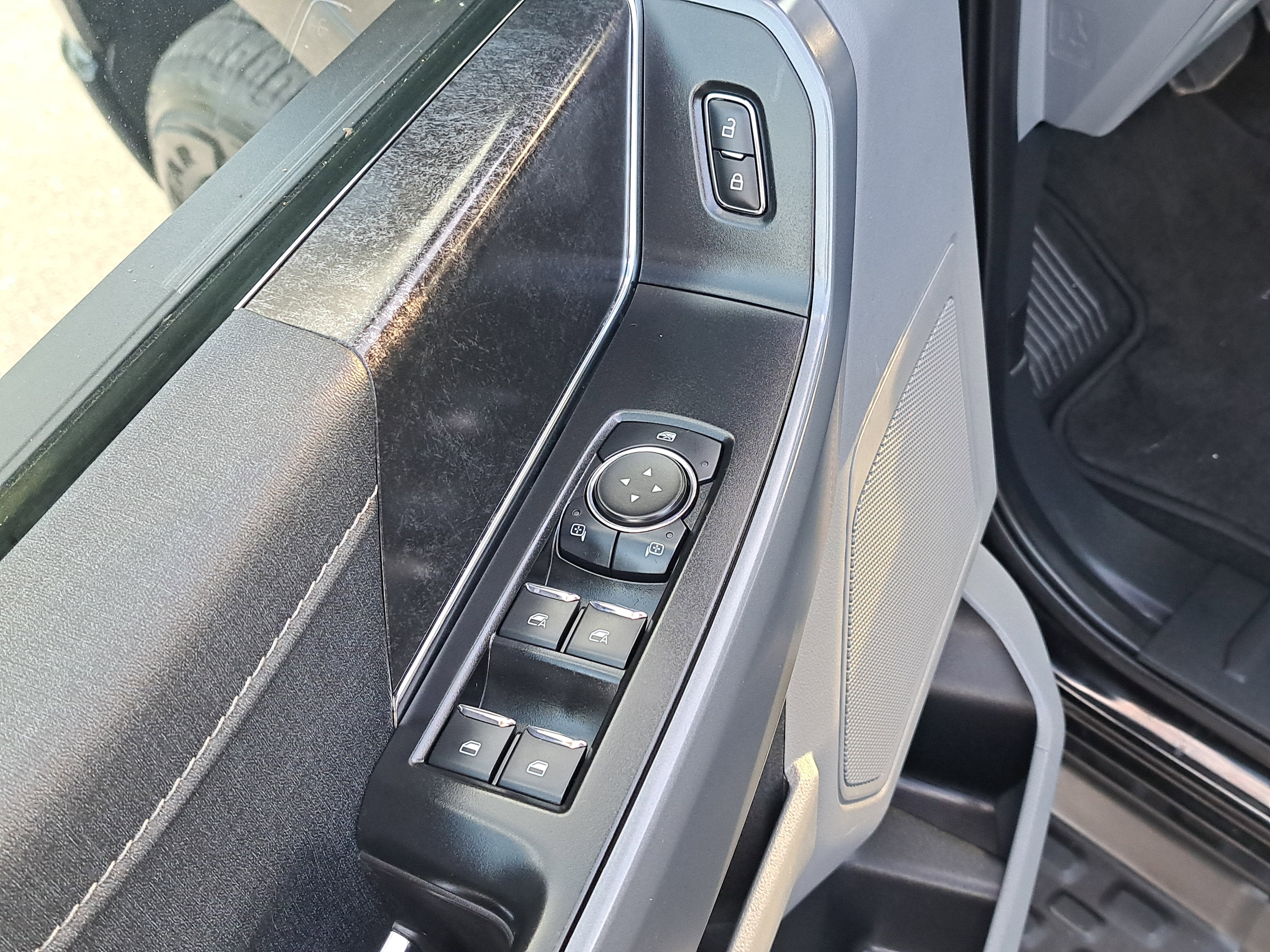 2023 Ford F-150 Lightning XLT