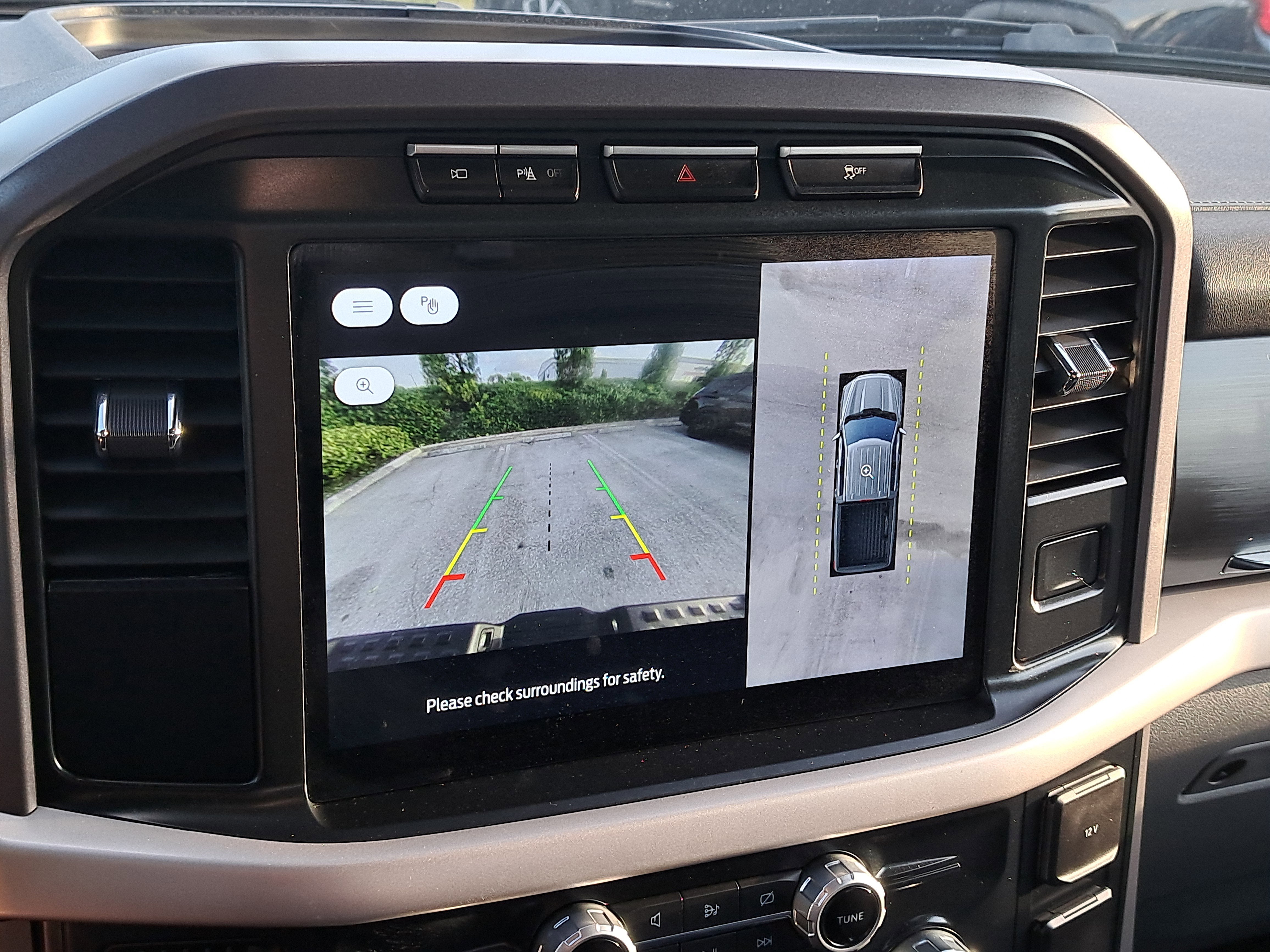 2023 Ford F-150 Lightning XLT