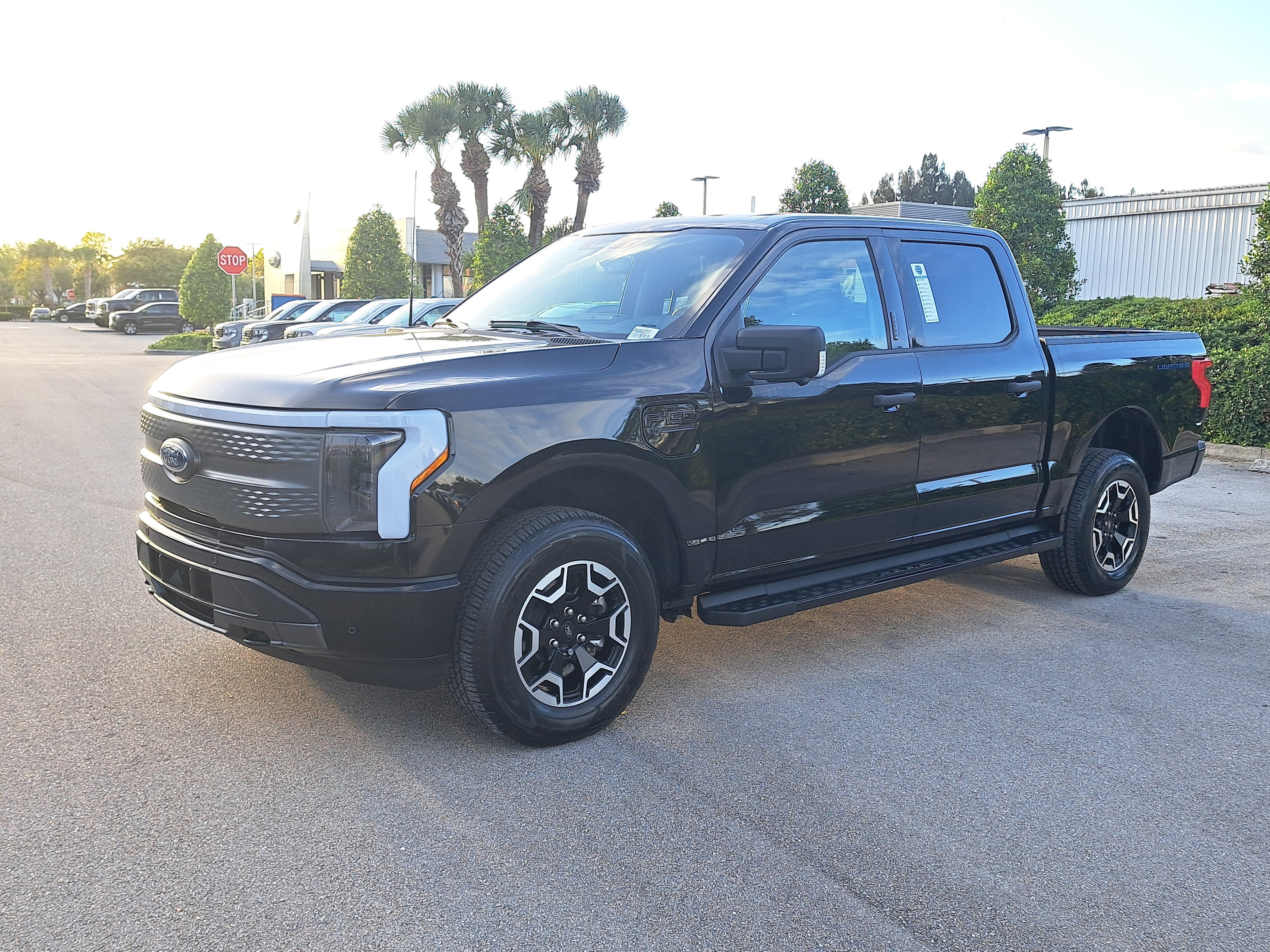 2023 Ford F-150 Lightning XLT