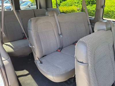 2017 Chevrolet Express Passenger LT