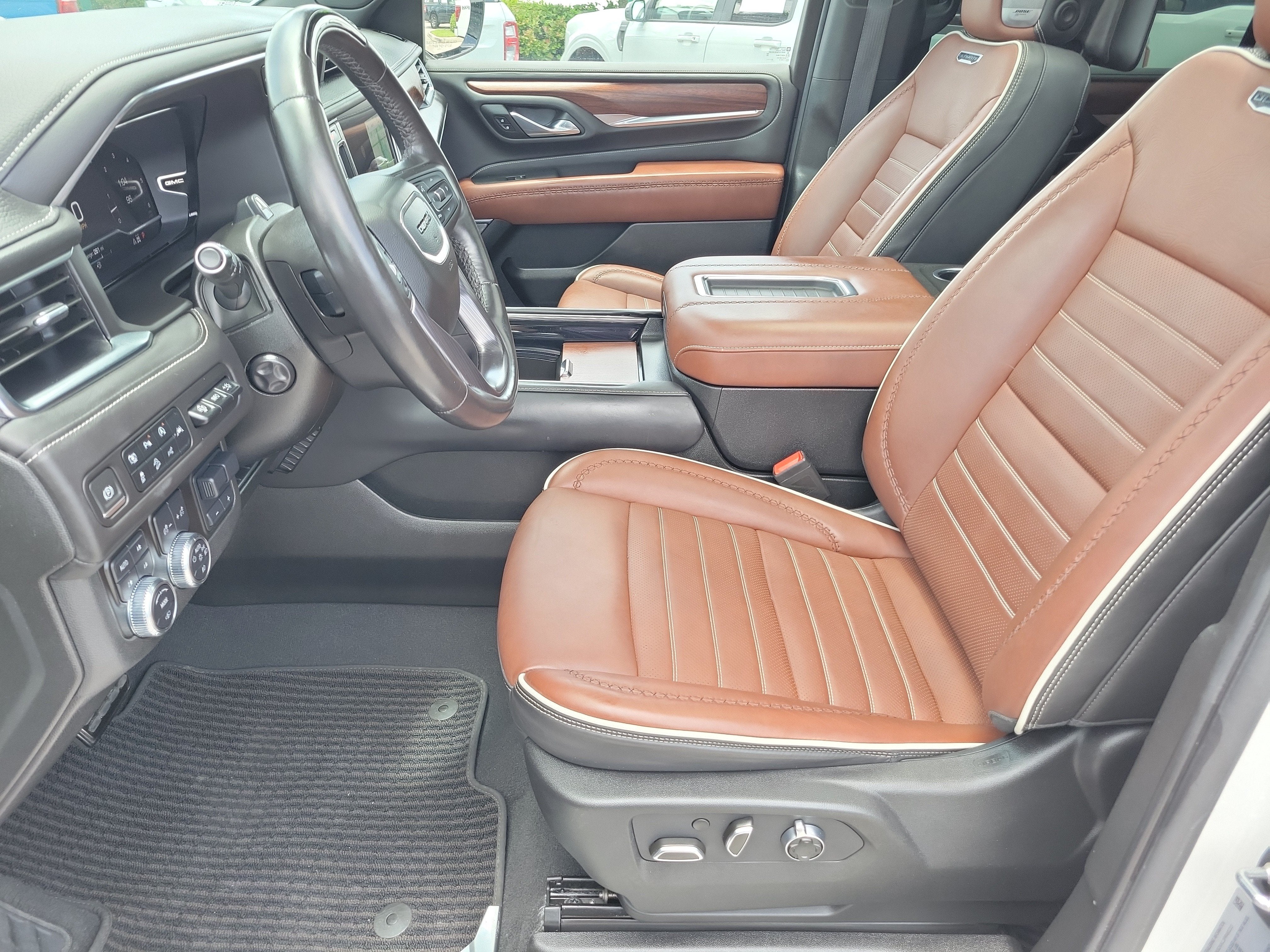2023 GMC Yukon XL Denali Ultimate