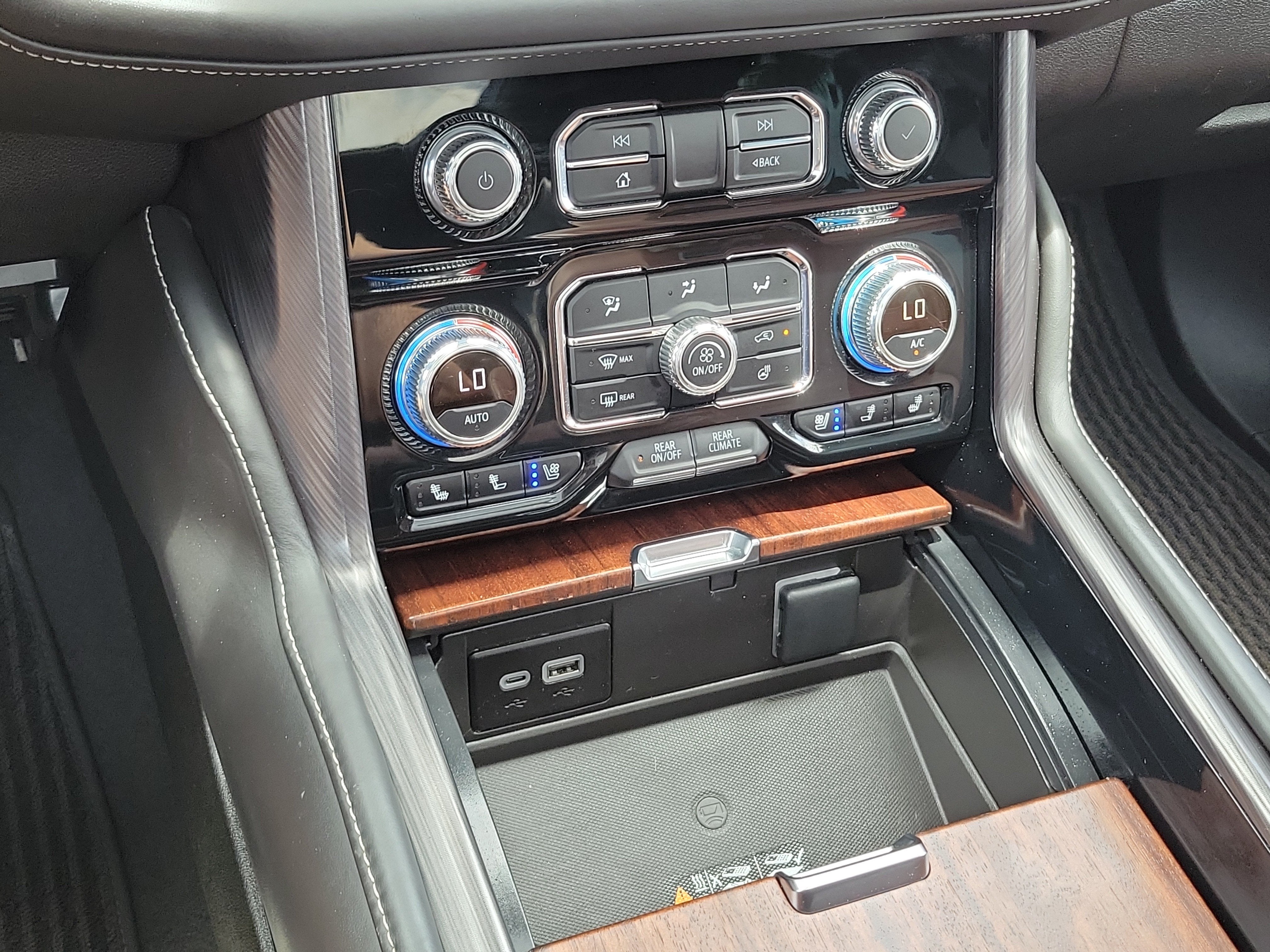 2023 GMC Yukon XL Denali Ultimate