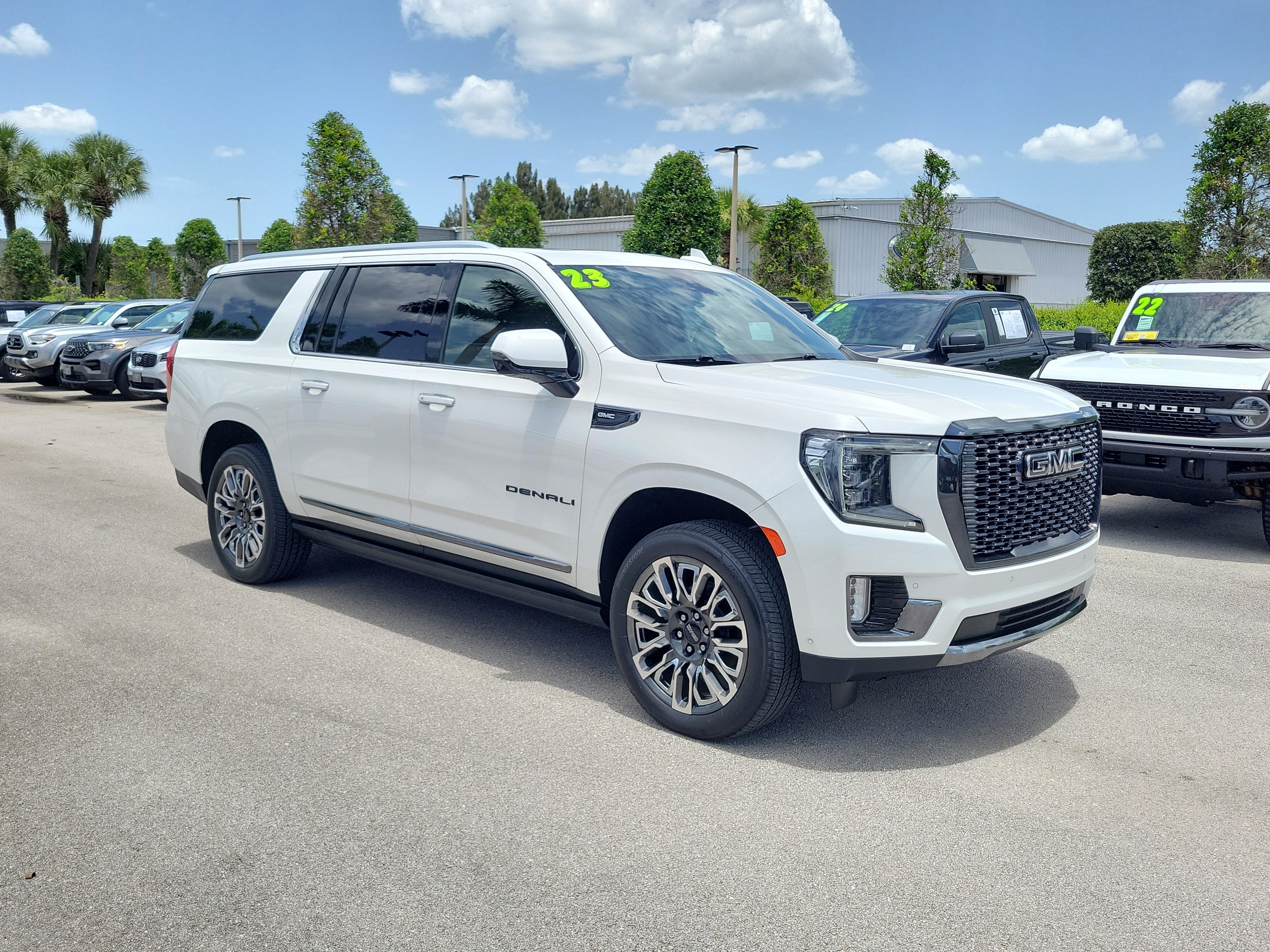 2023 GMC Yukon XL Denali Ultimate