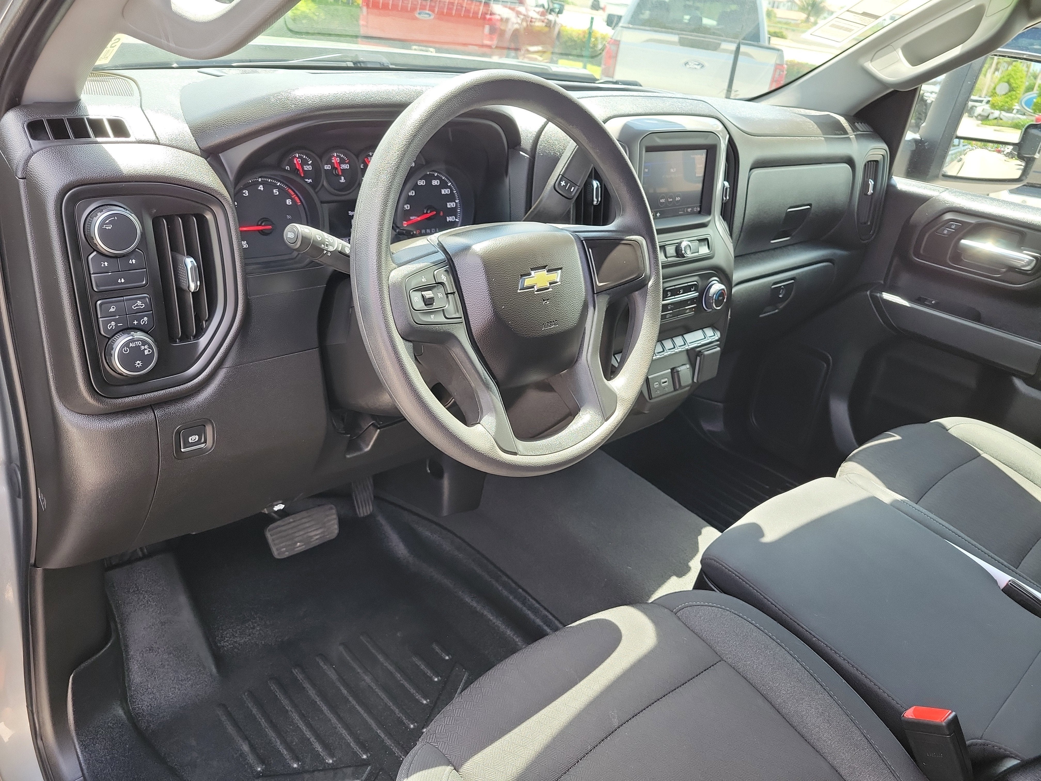 2025 Chevrolet Silverado 2500HD Custom