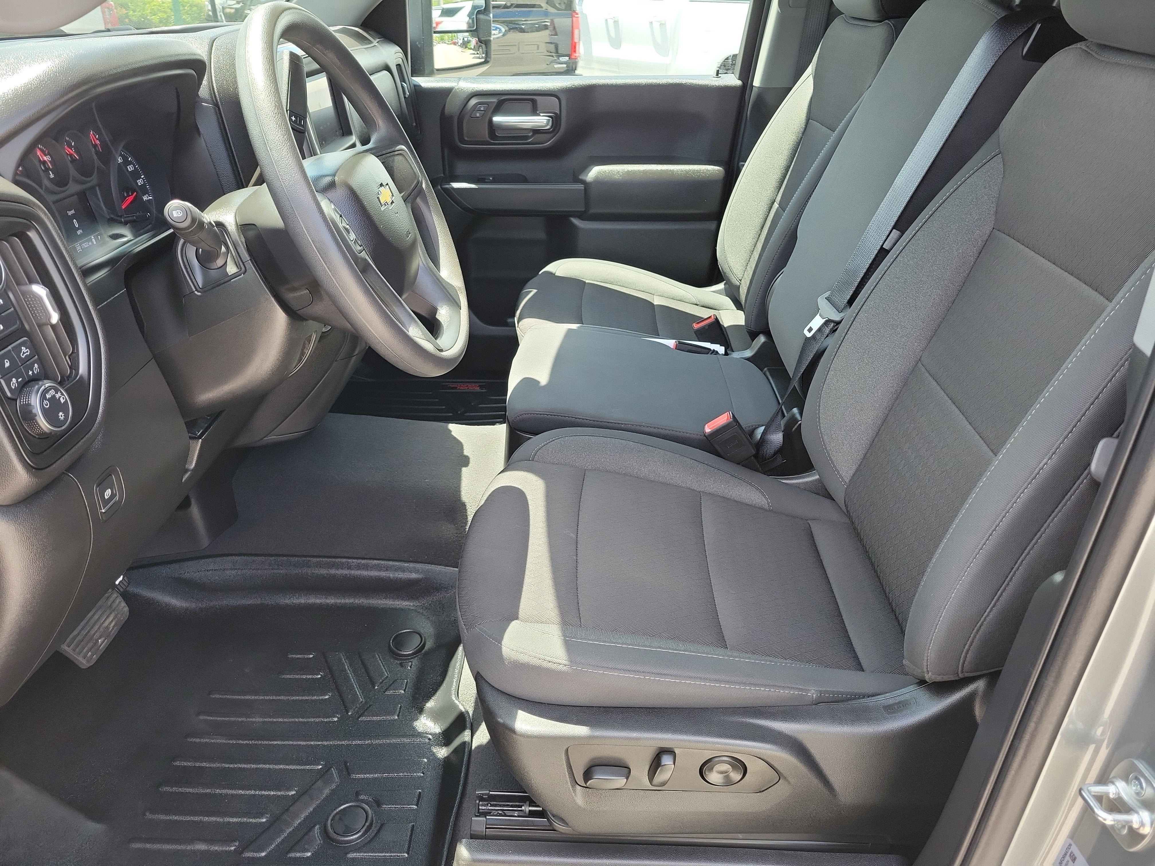 2025 Chevrolet Silverado 2500HD Custom