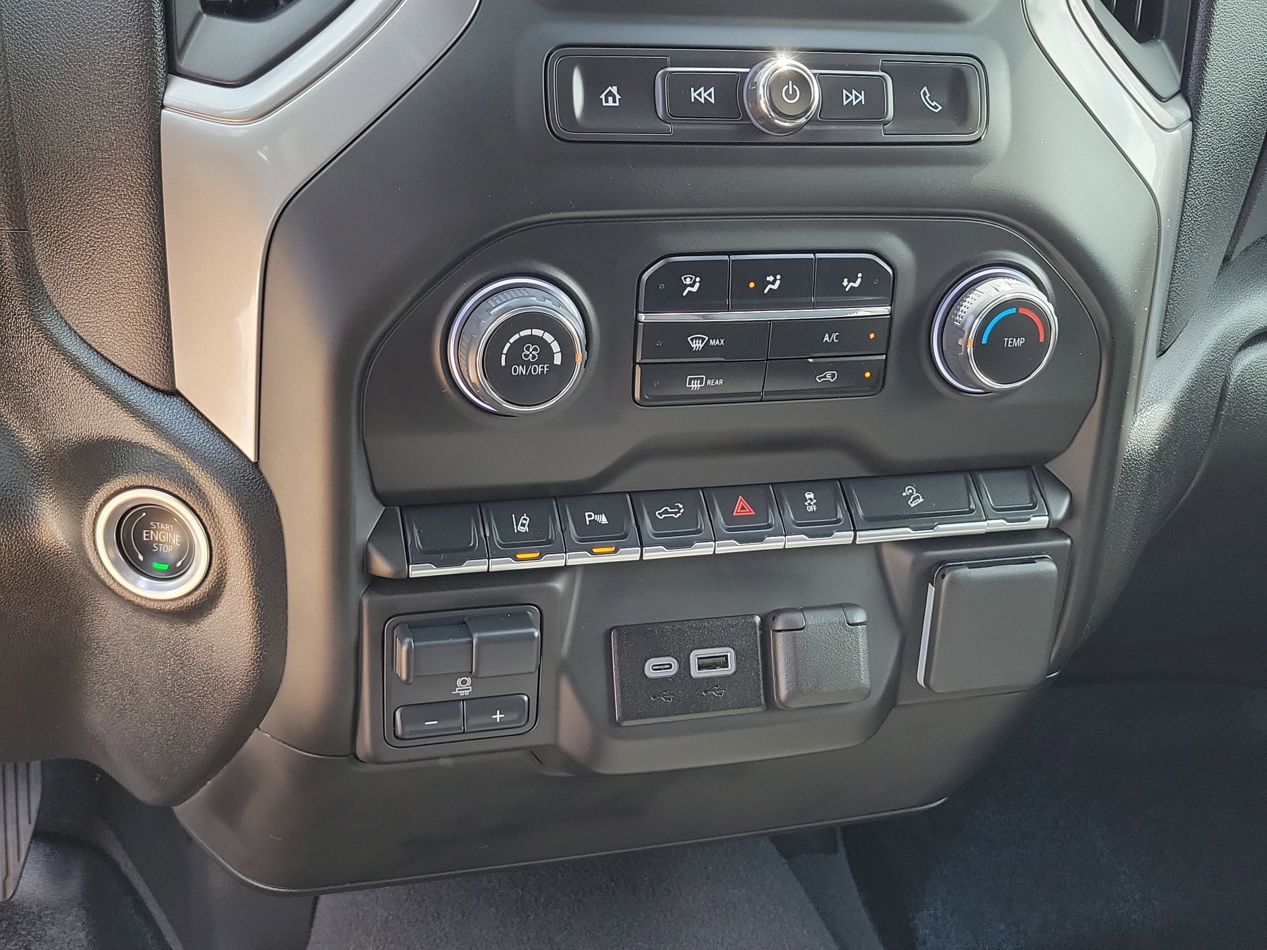 2025 Chevrolet Silverado 2500HD Custom