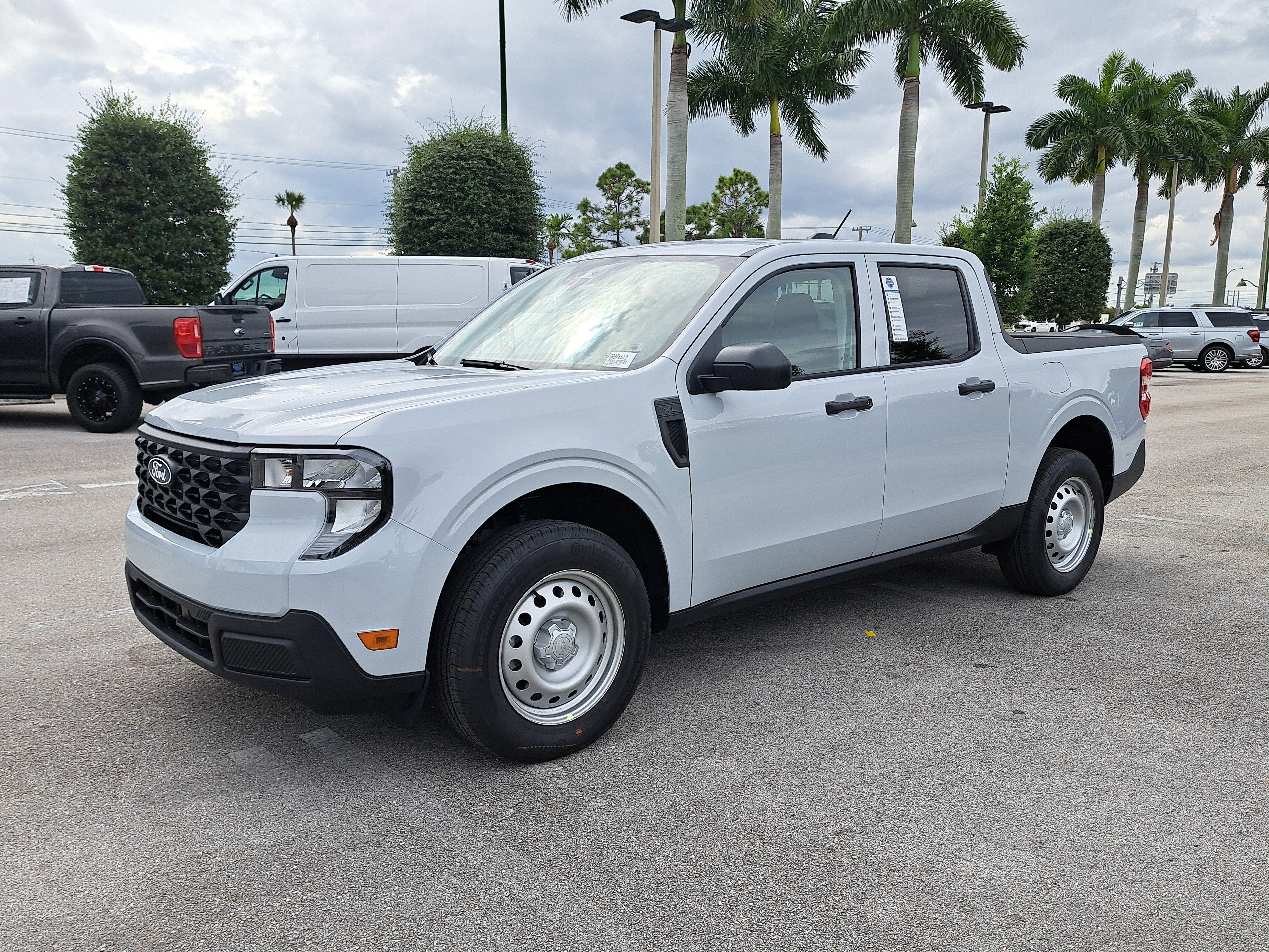 2025 Ford Maverick XL