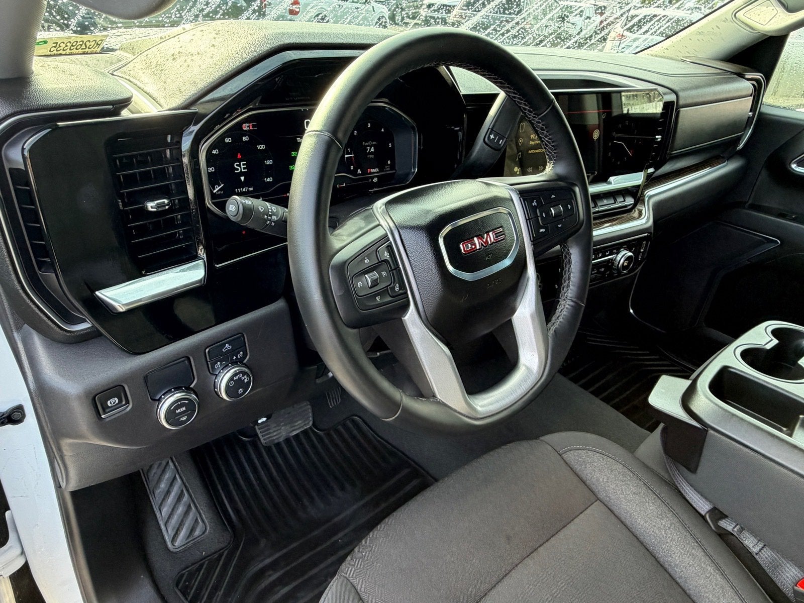 2024 GMC Sierra 1500 SLE