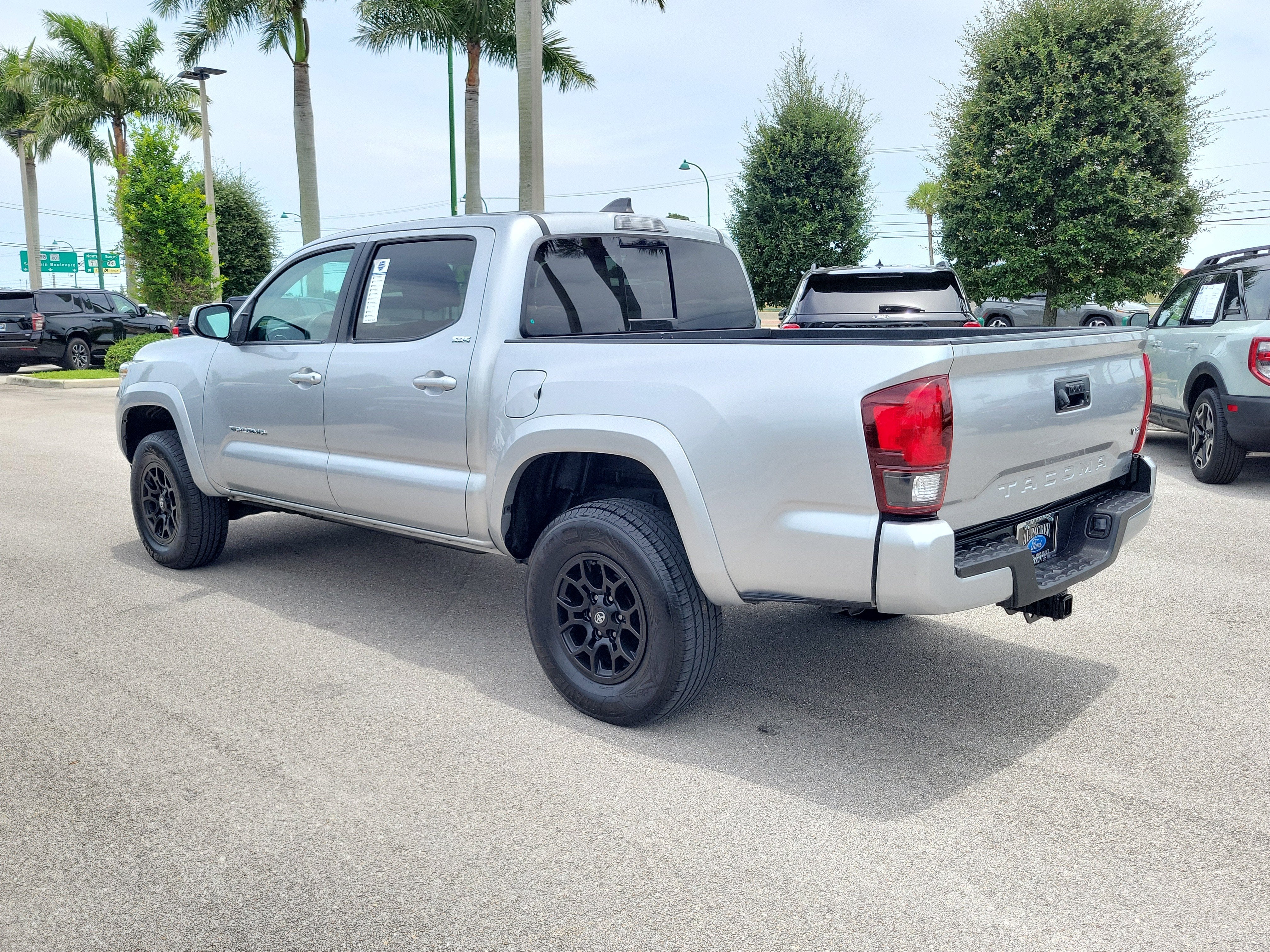 2022 Toyota Tacoma 2WD SR5