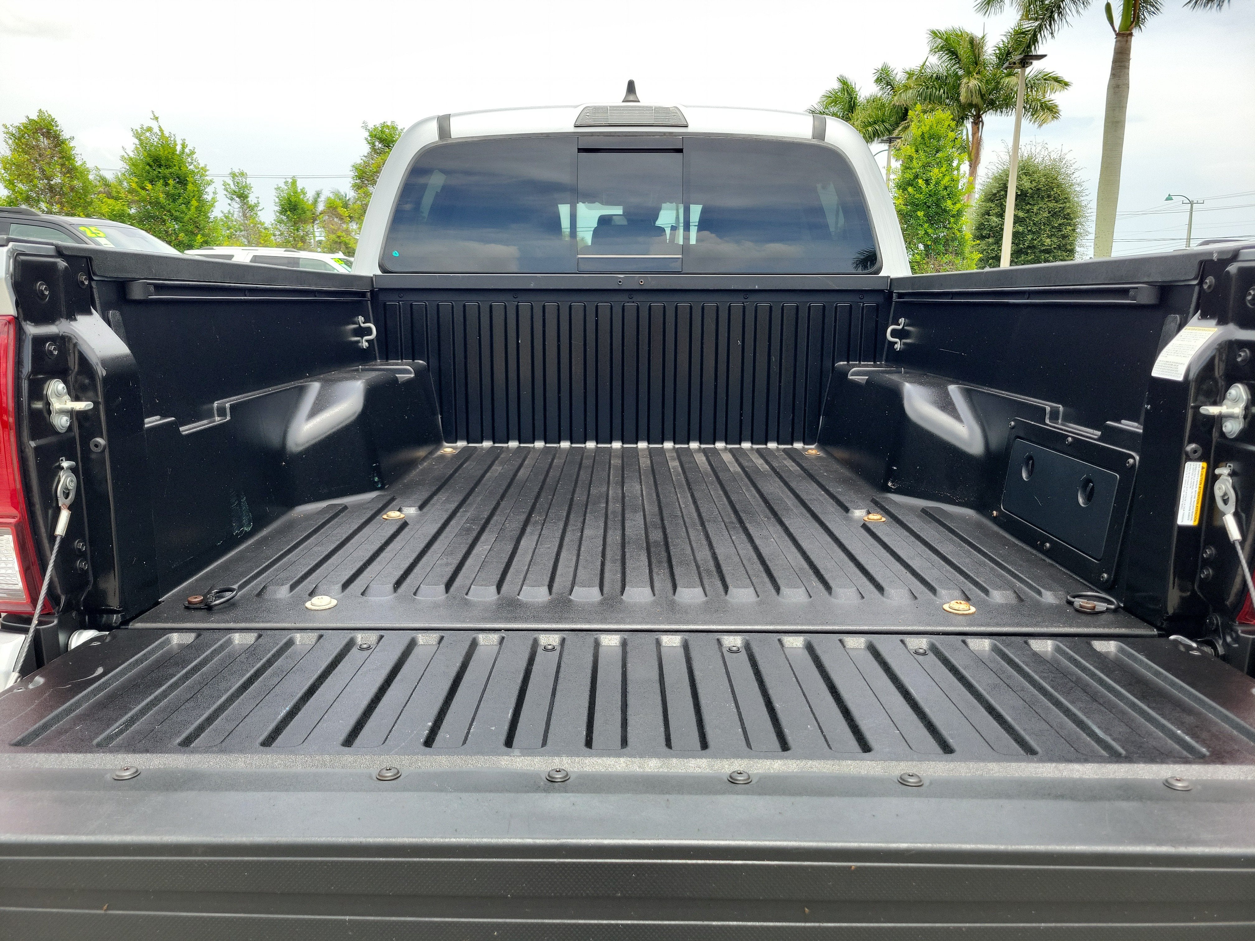 2022 Toyota Tacoma 2WD SR5