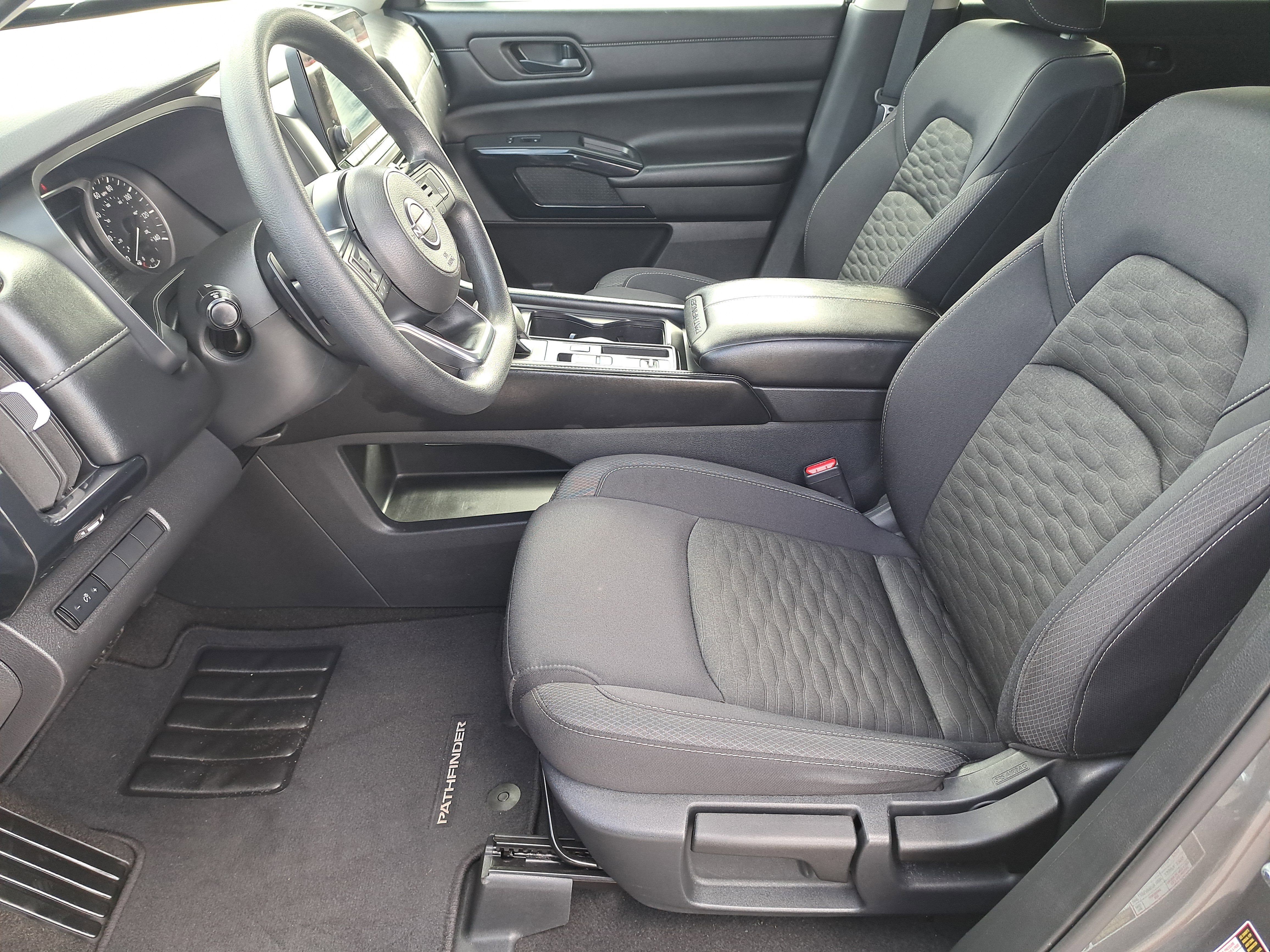 2023 Nissan Pathfinder S