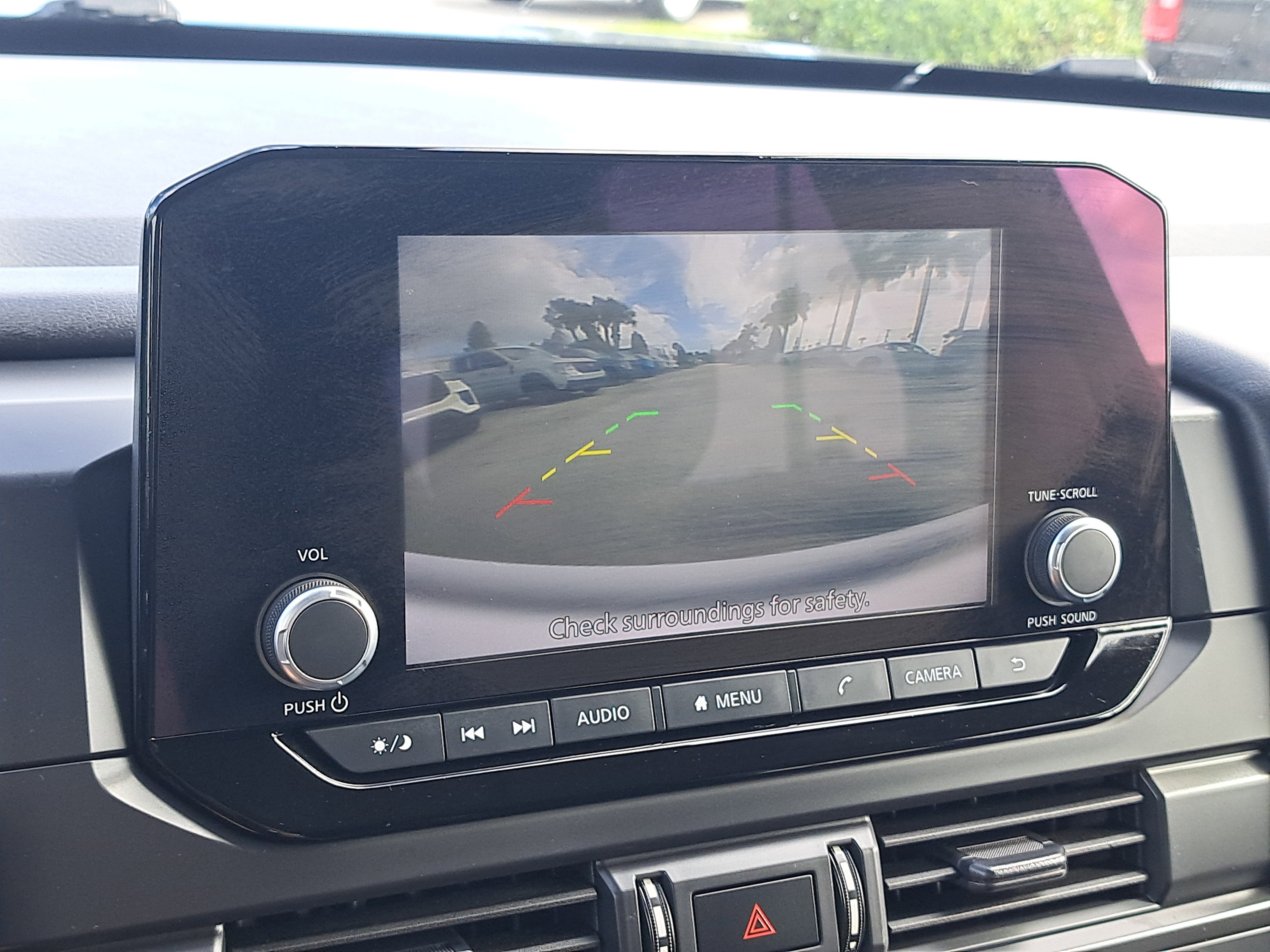 2023 Nissan Pathfinder S