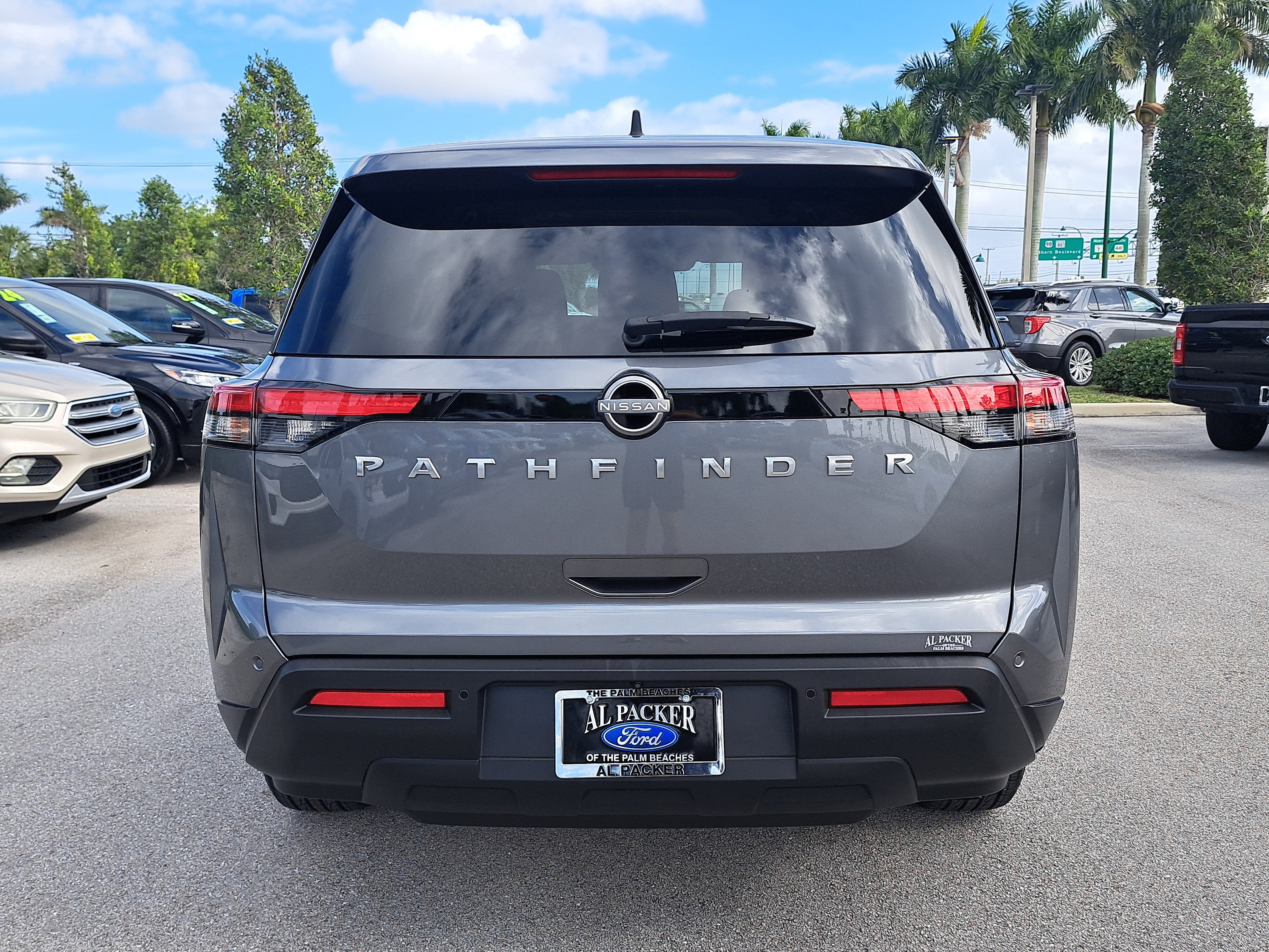 2023 Nissan Pathfinder S