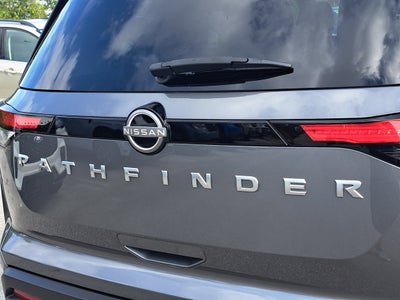 2023 Nissan Pathfinder S
