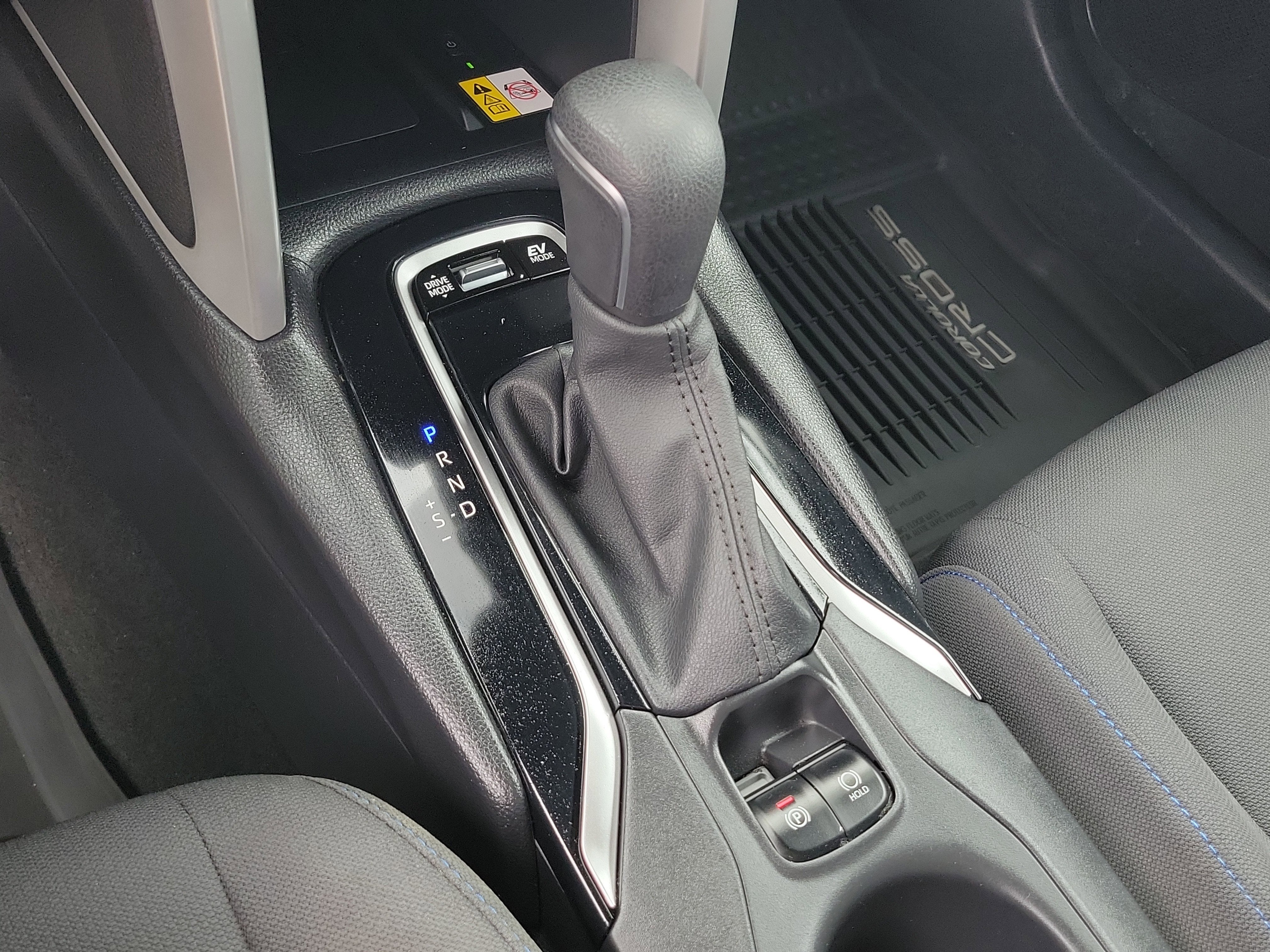 2023 Toyota Corolla Cross Hybrid SE