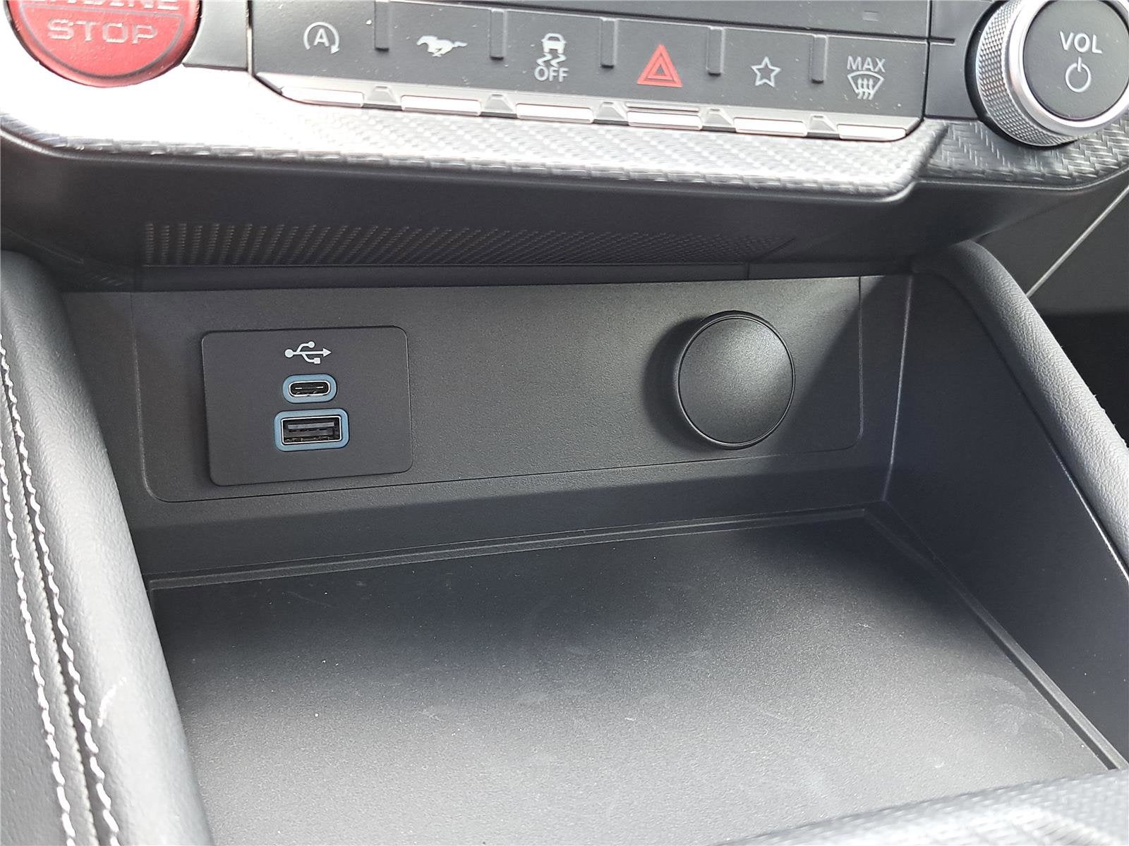 2025 Ford Mustang Premium