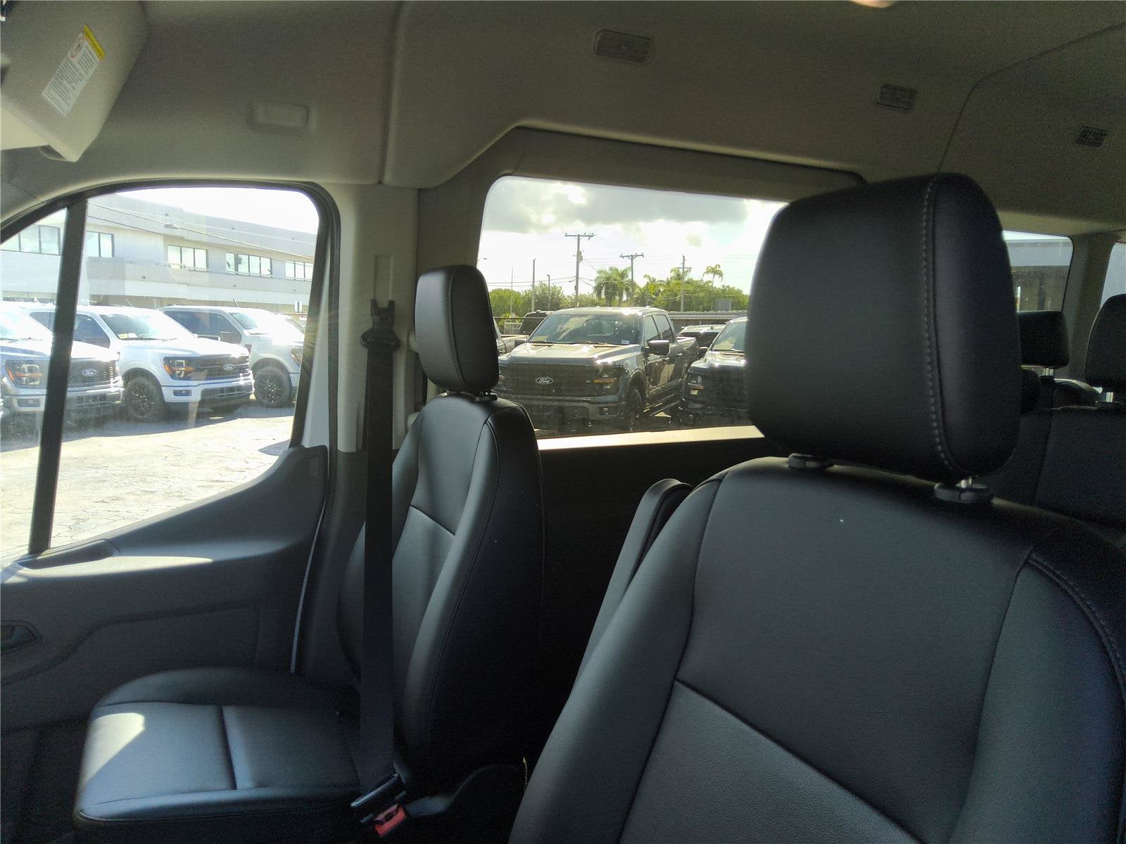 2026 Ford Transit Passenger Wagon XL