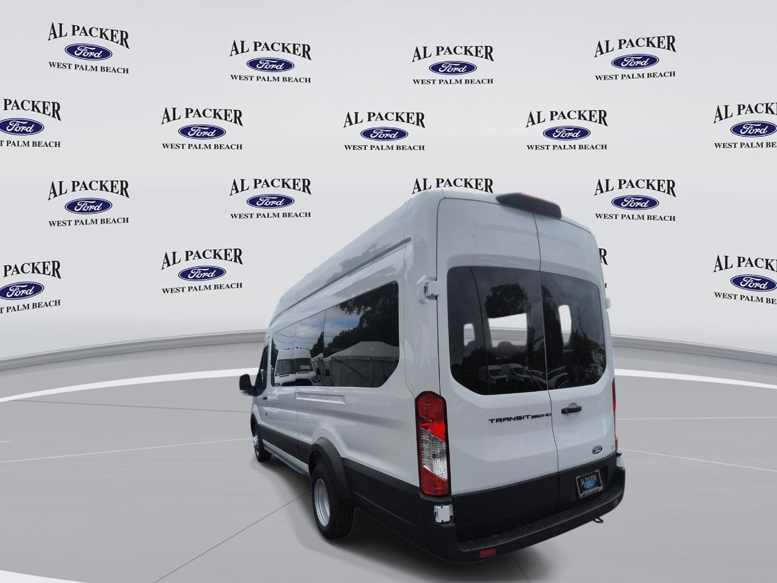 2026 Ford Transit Passenger Wagon XL