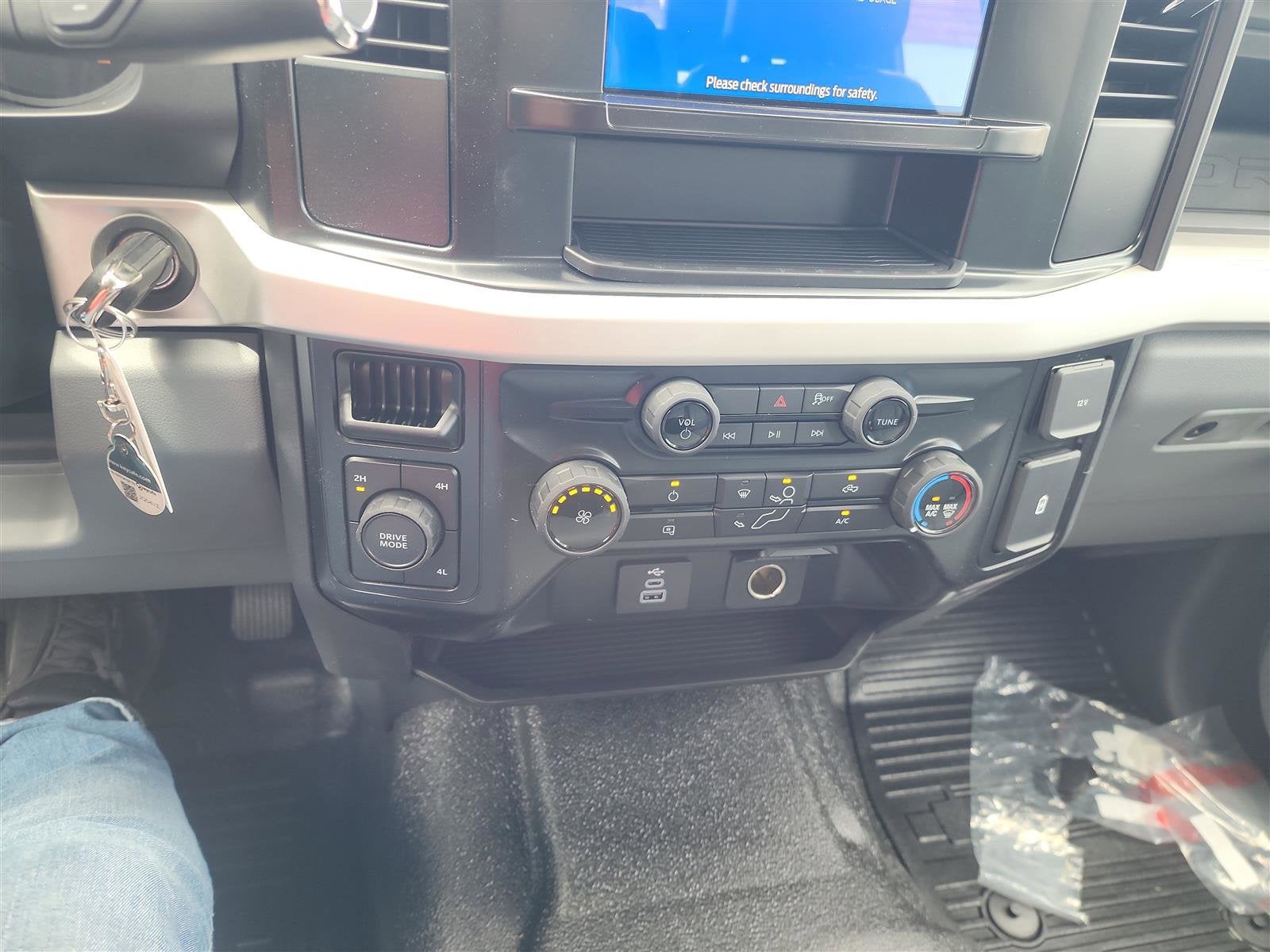 2025 Ford Super Duty F-350 DRW XL