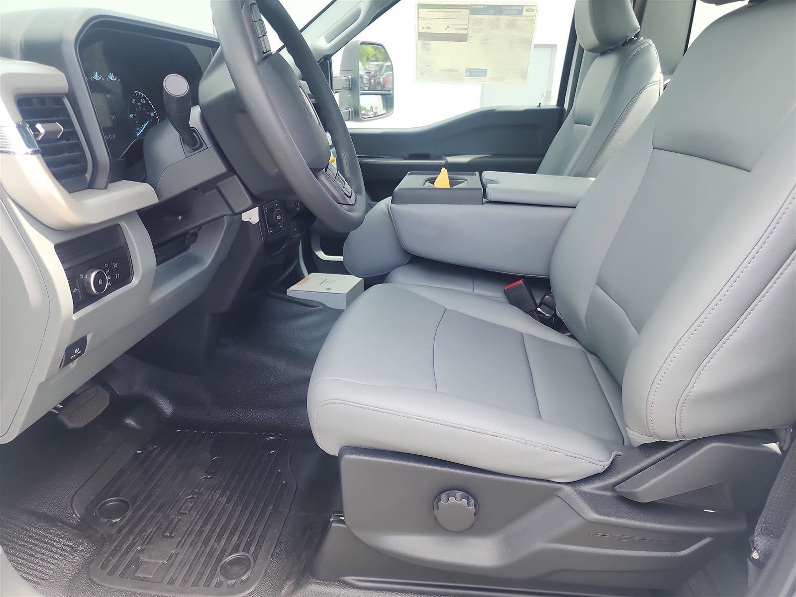 2025 Ford Super Duty F-250 SRW XL