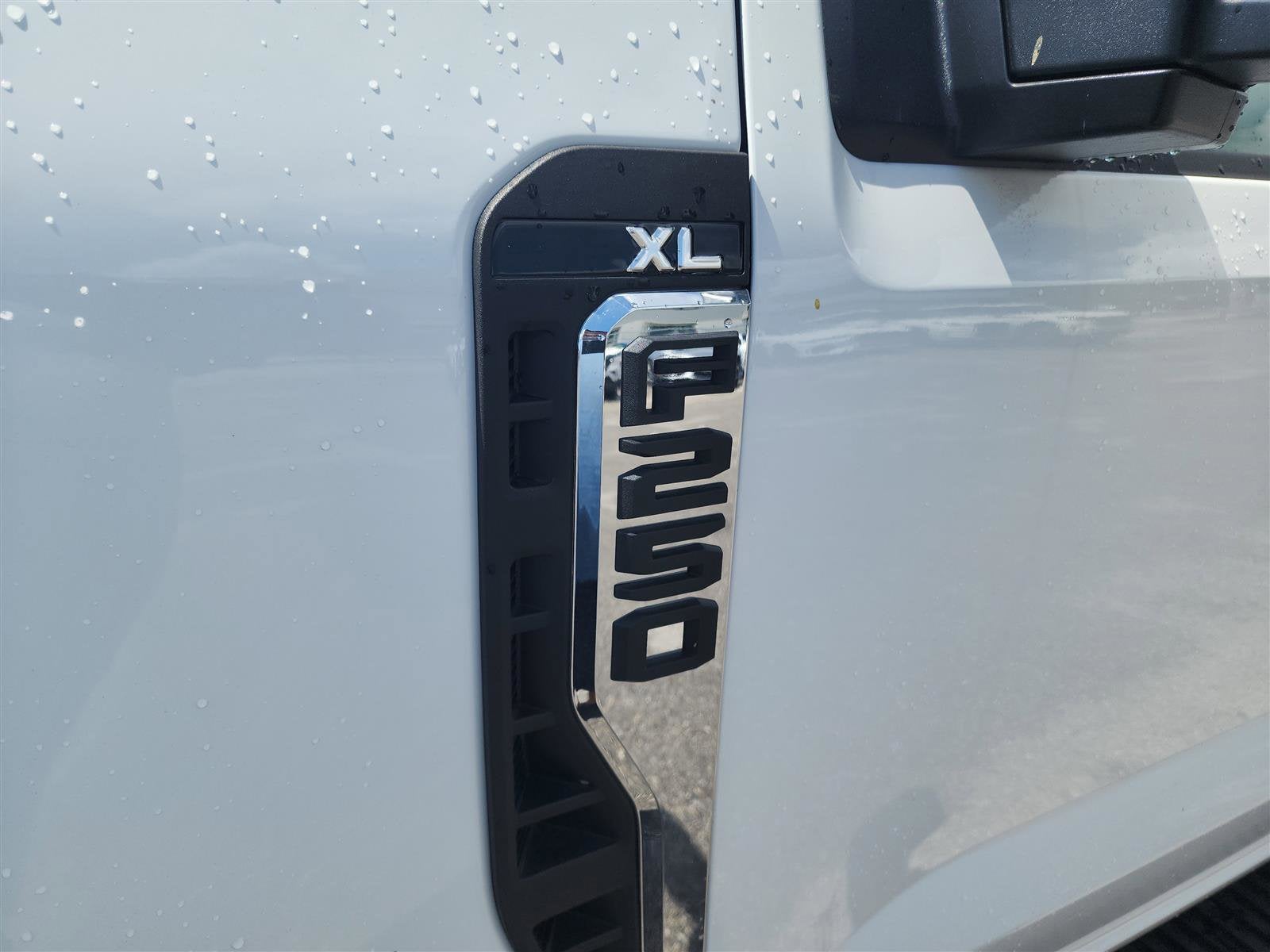 2025 Ford Super Duty F-250 SRW XL