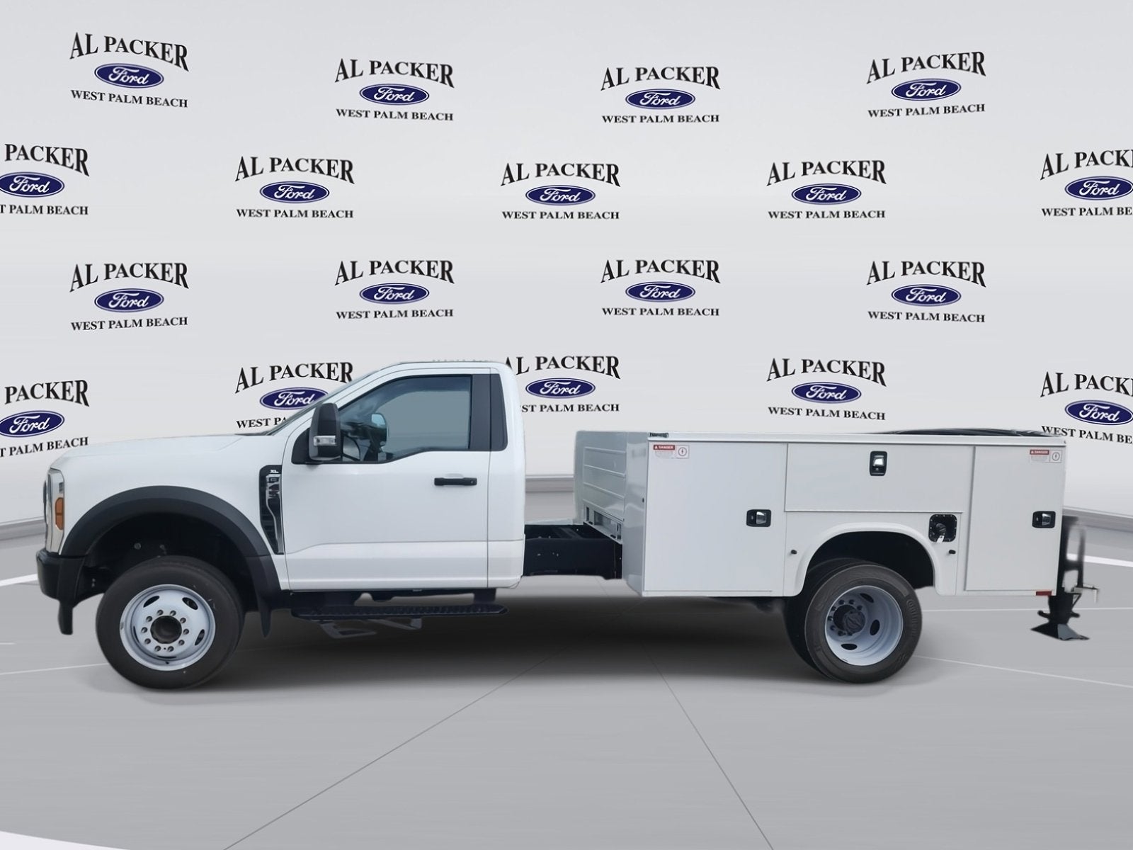 2024 Ford Super Duty F-450 DRW XL