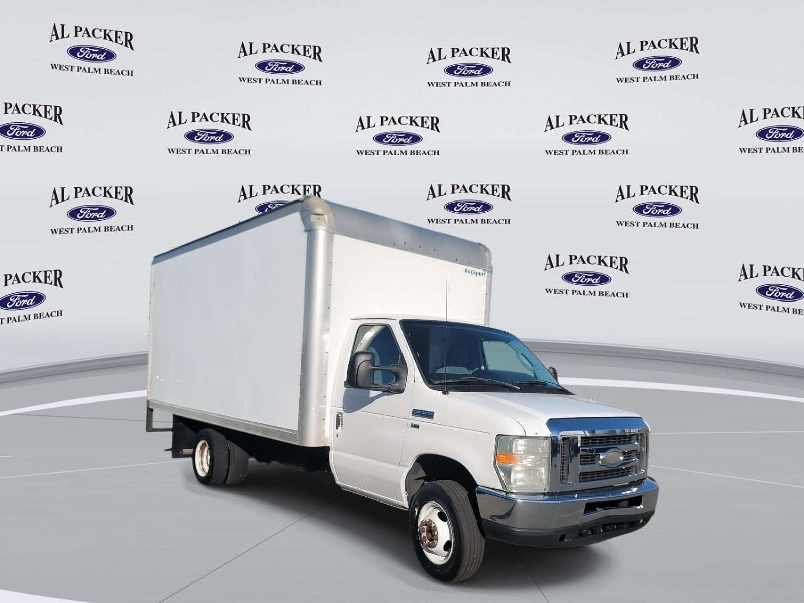 2016 Ford Econoline Commercial Cutaway Base