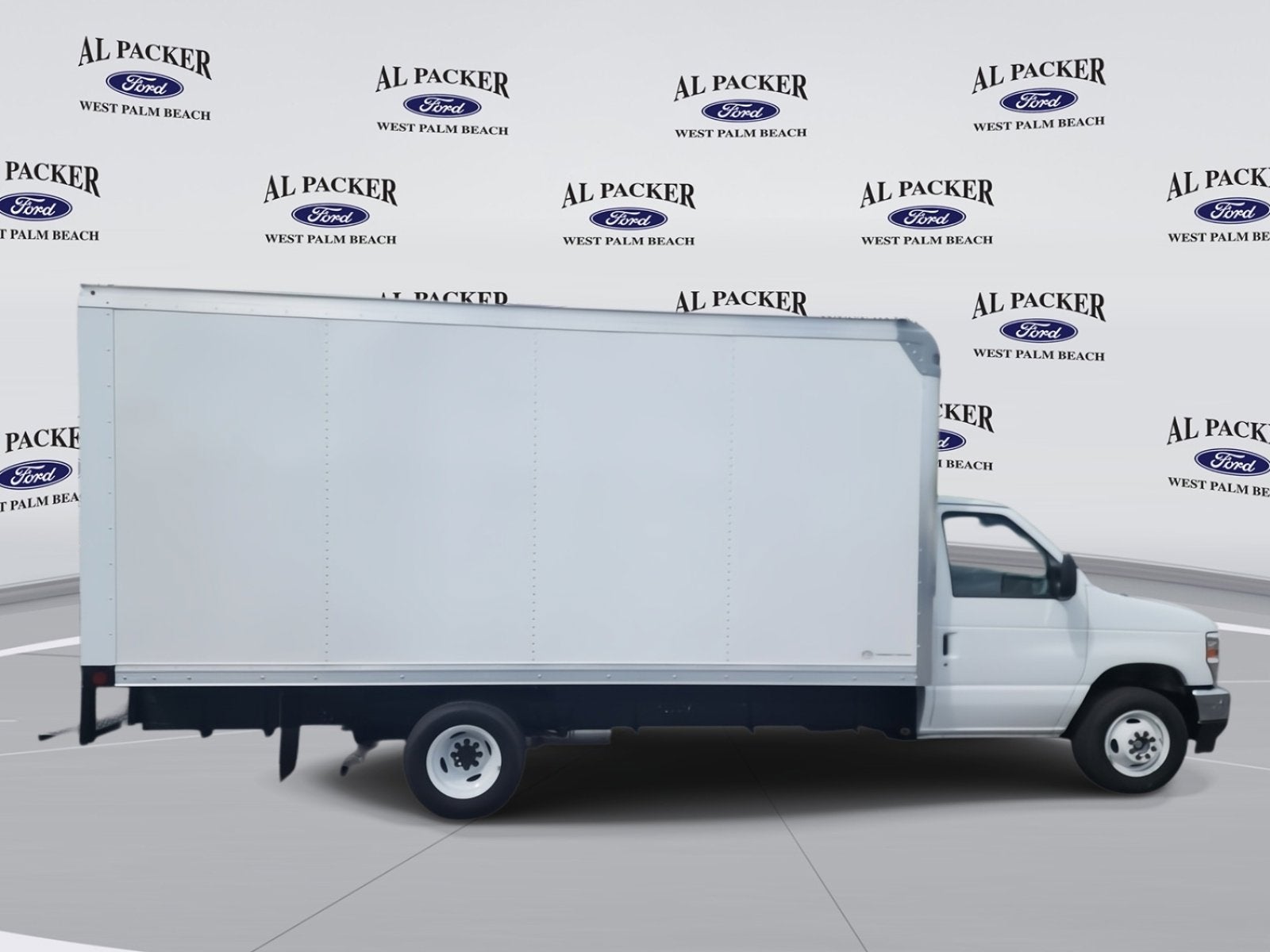 2026 Ford E-Series Cutaway Base