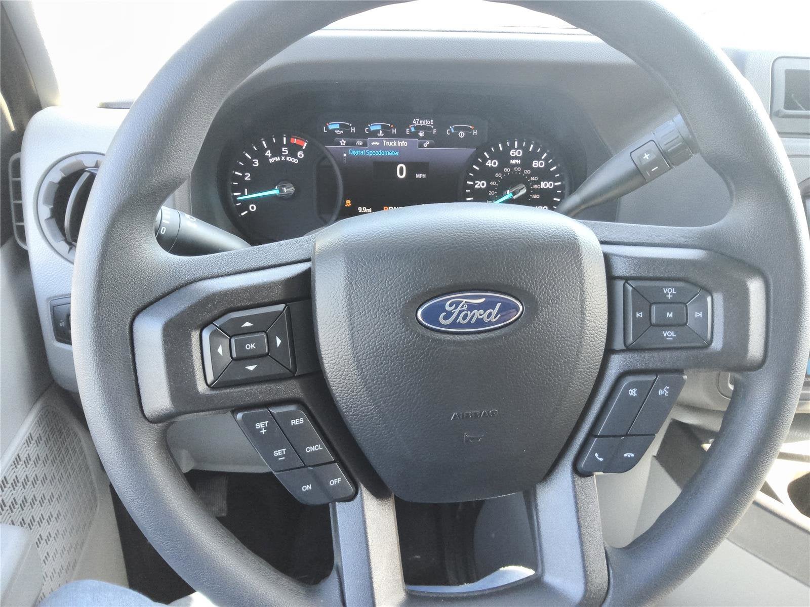 2026 Ford E-Series Cutaway Base