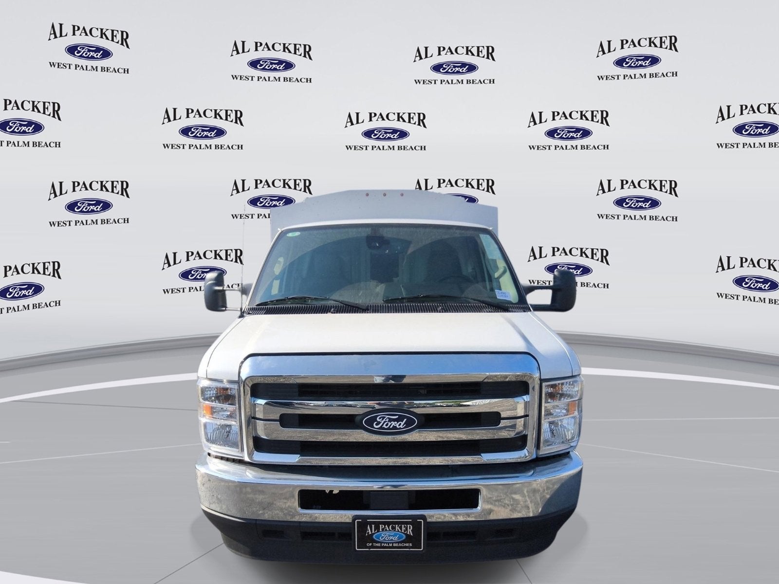 2026 Ford E-Series Cutaway Base