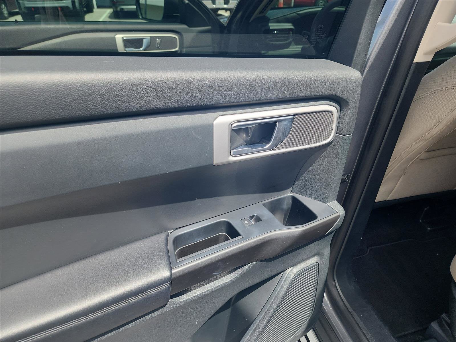 2021 Ford Explorer Base