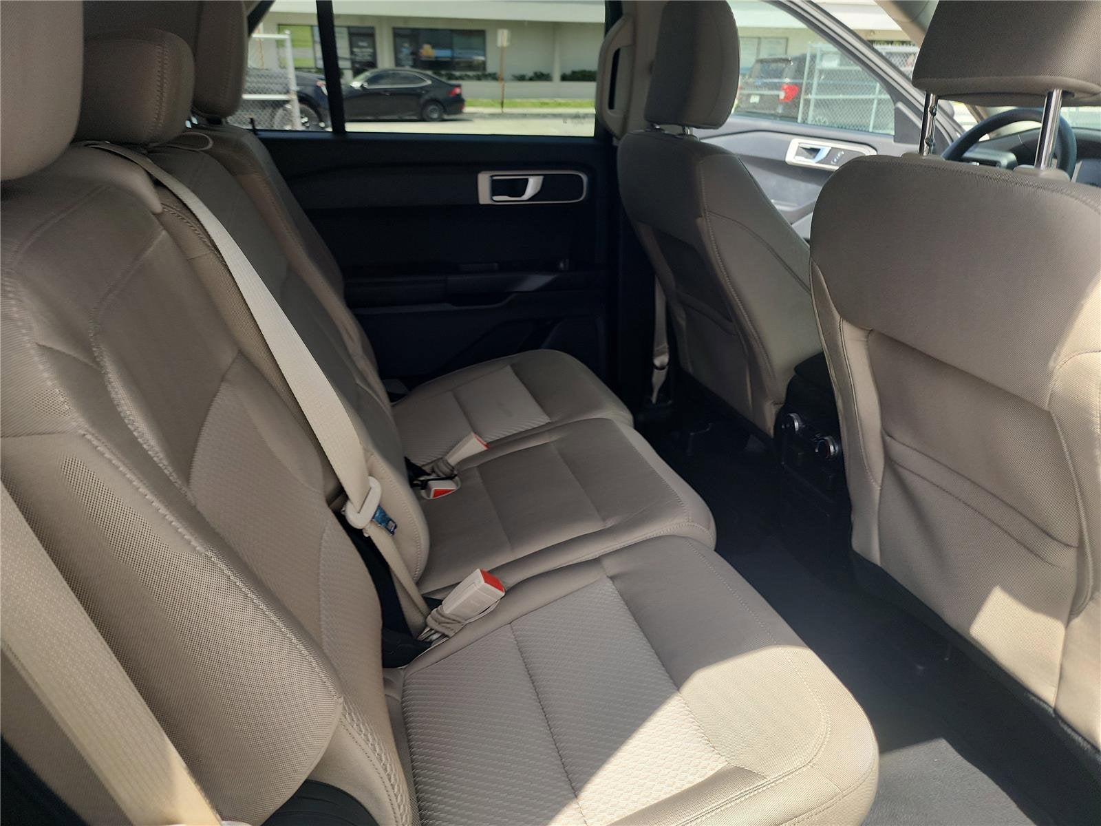 2021 Ford Explorer Base