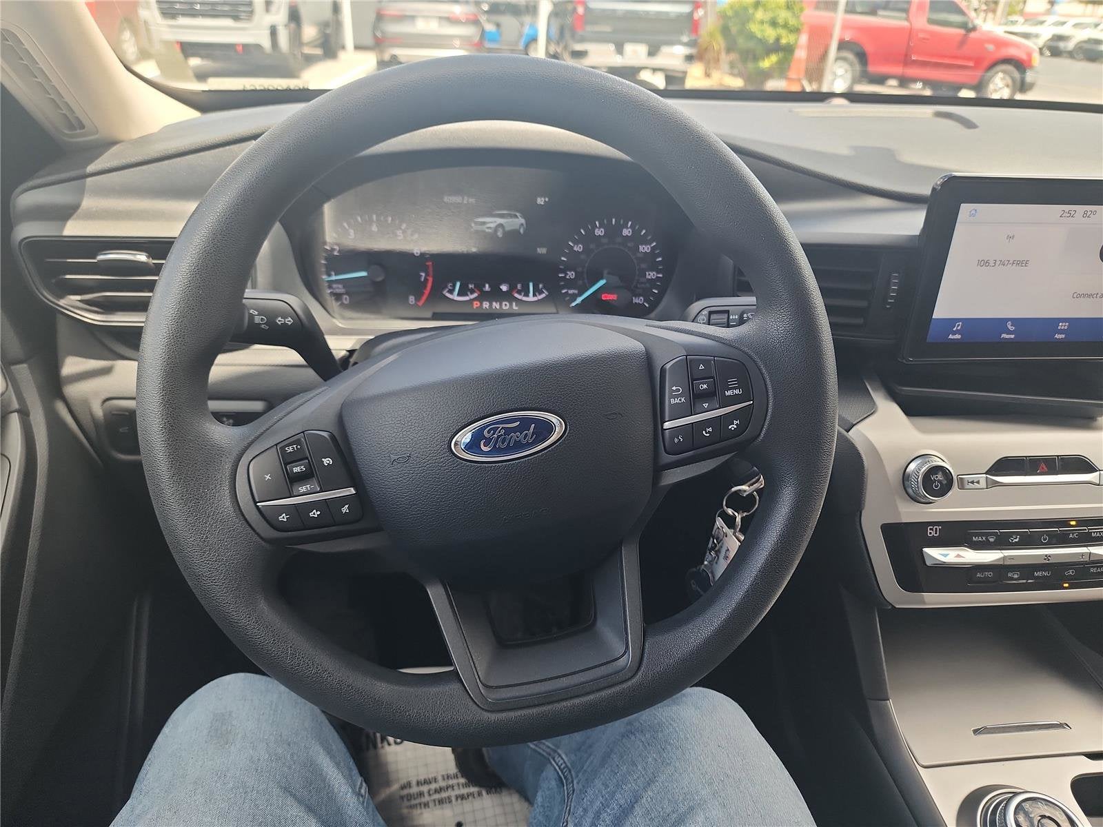 2021 Ford Explorer Base
