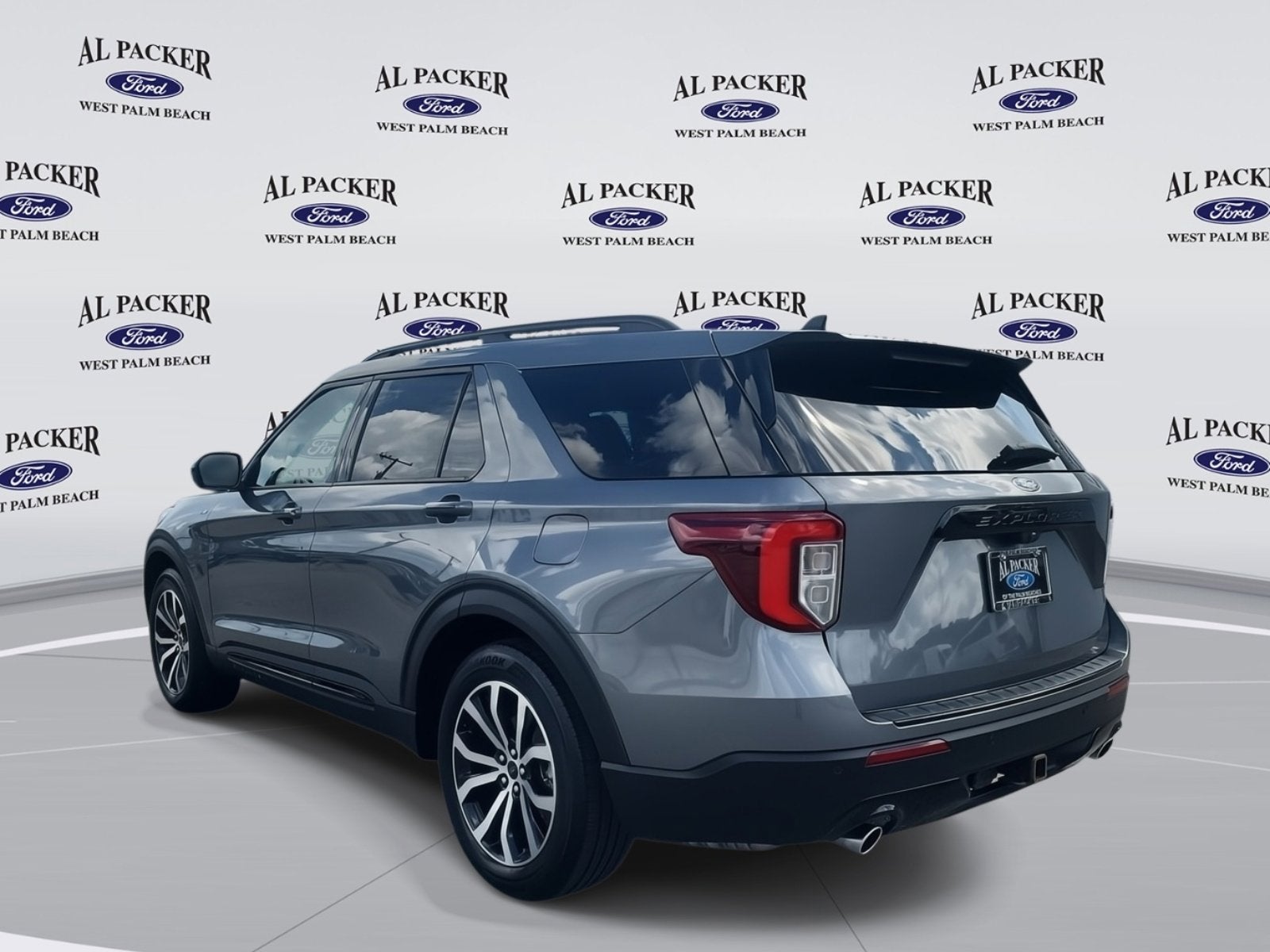 2022 Ford Explorer ST-Line