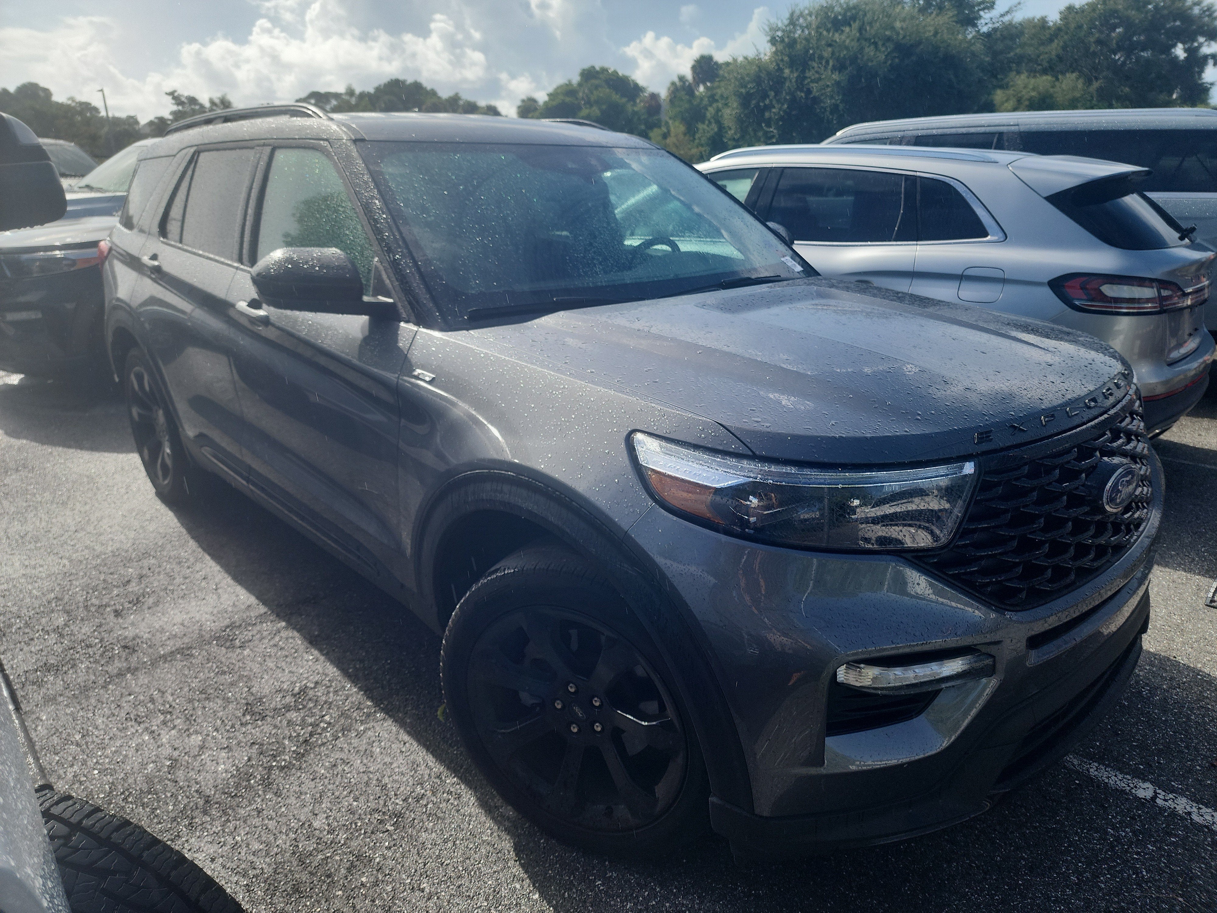 2023 Ford Explorer ST-Line