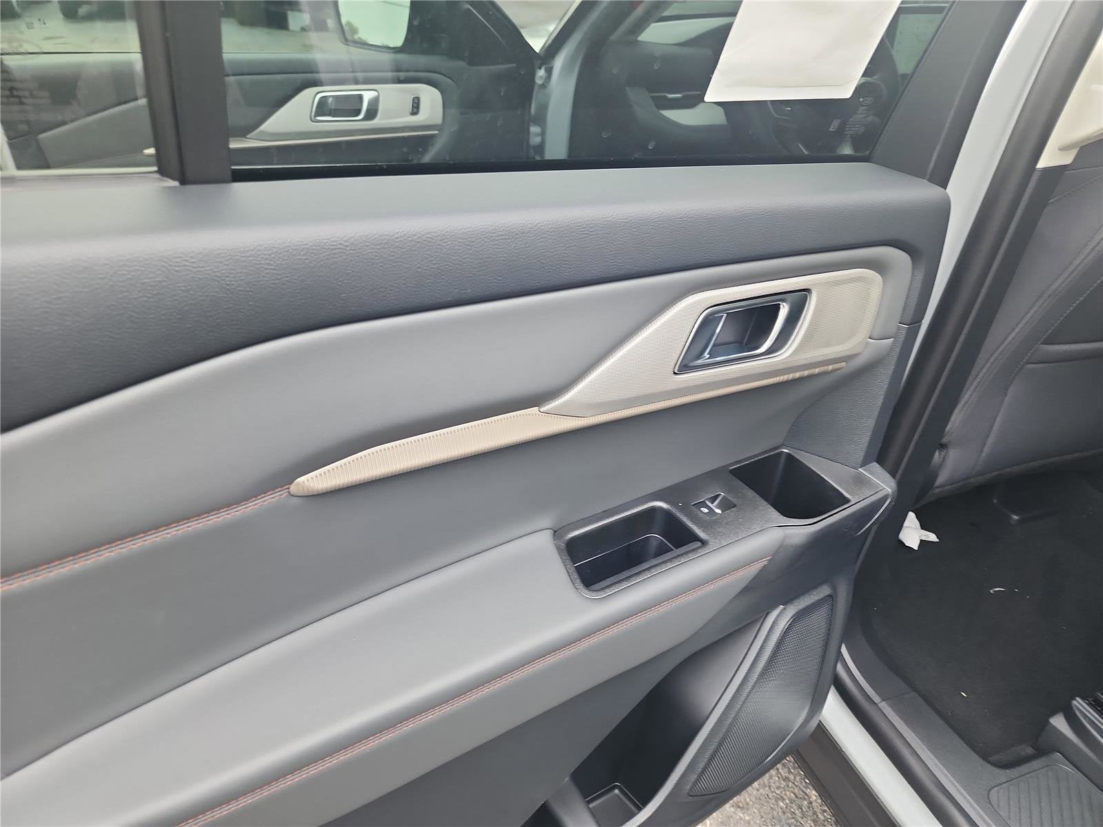 2026 Ford Explorer Active with 200A Pkg