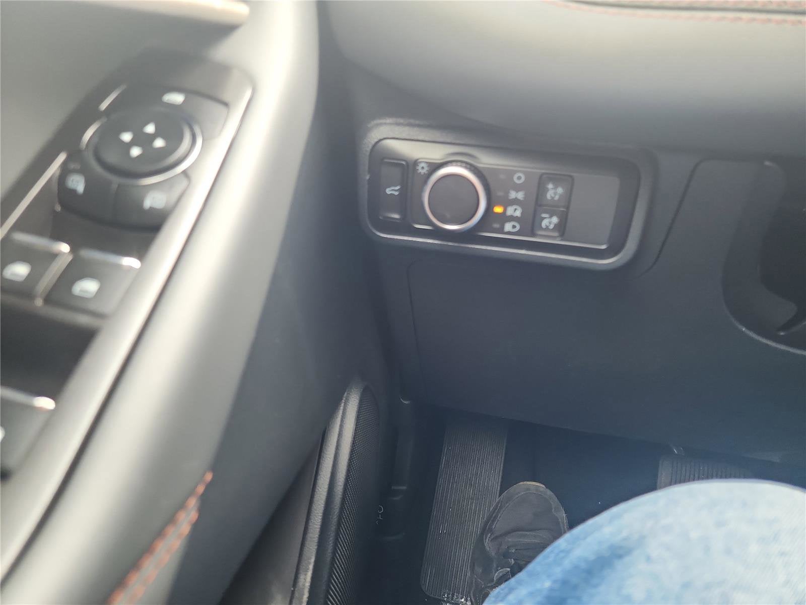 2026 Ford Explorer Active with 200A Pkg