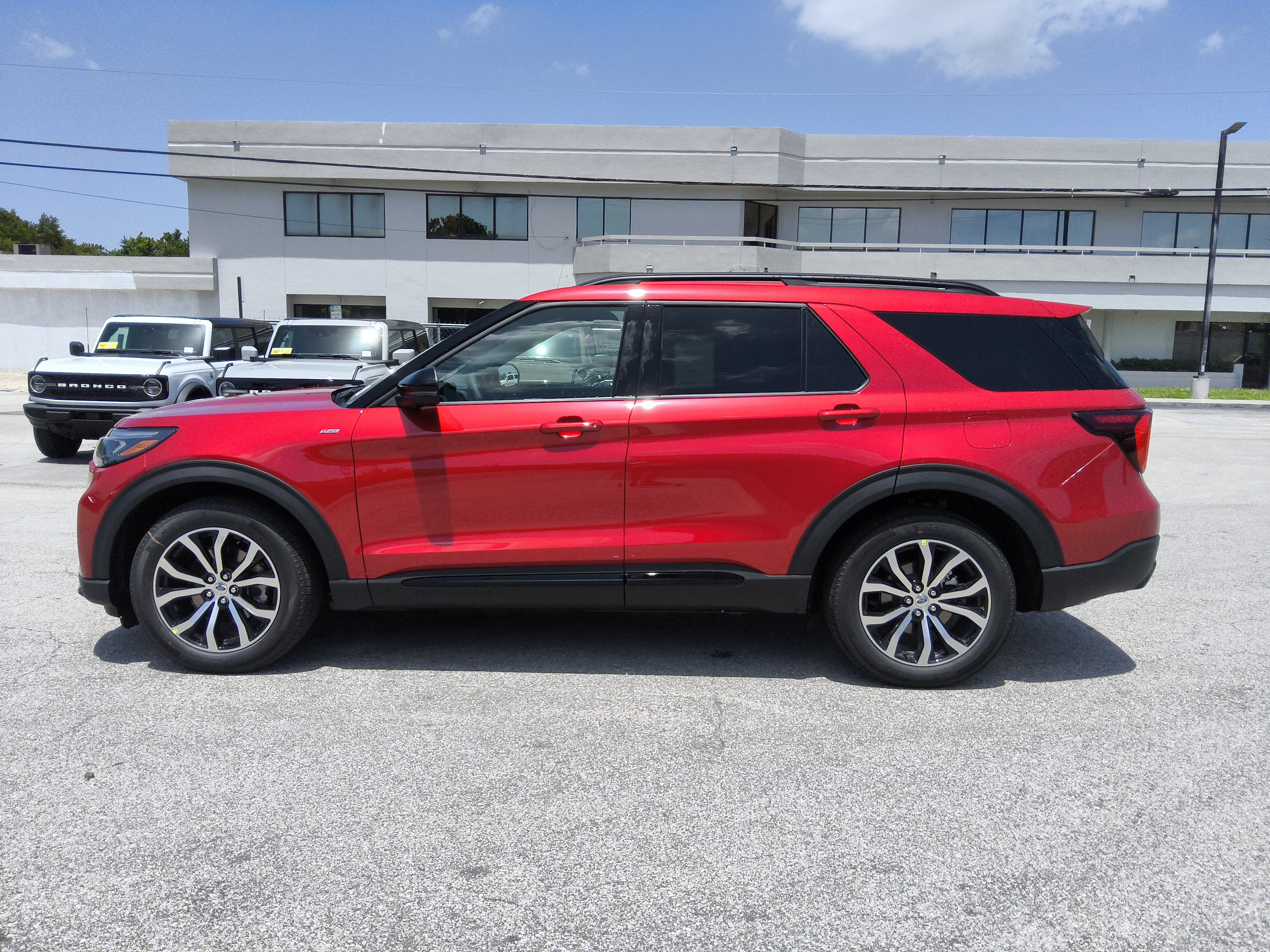 2026 Ford Explorer ST-Line