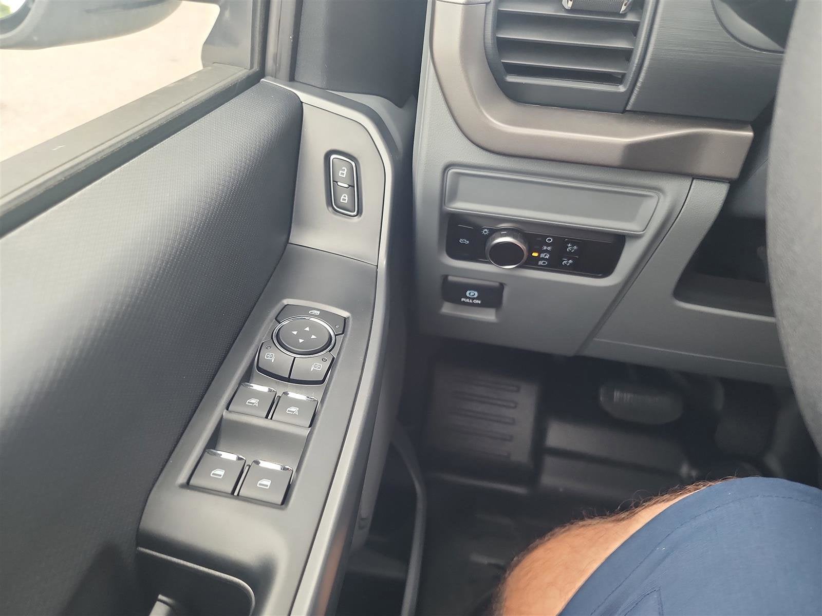 2025 Ford F-150 Lightning Pro