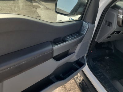 2025 Ford F-150 Lightning Pro