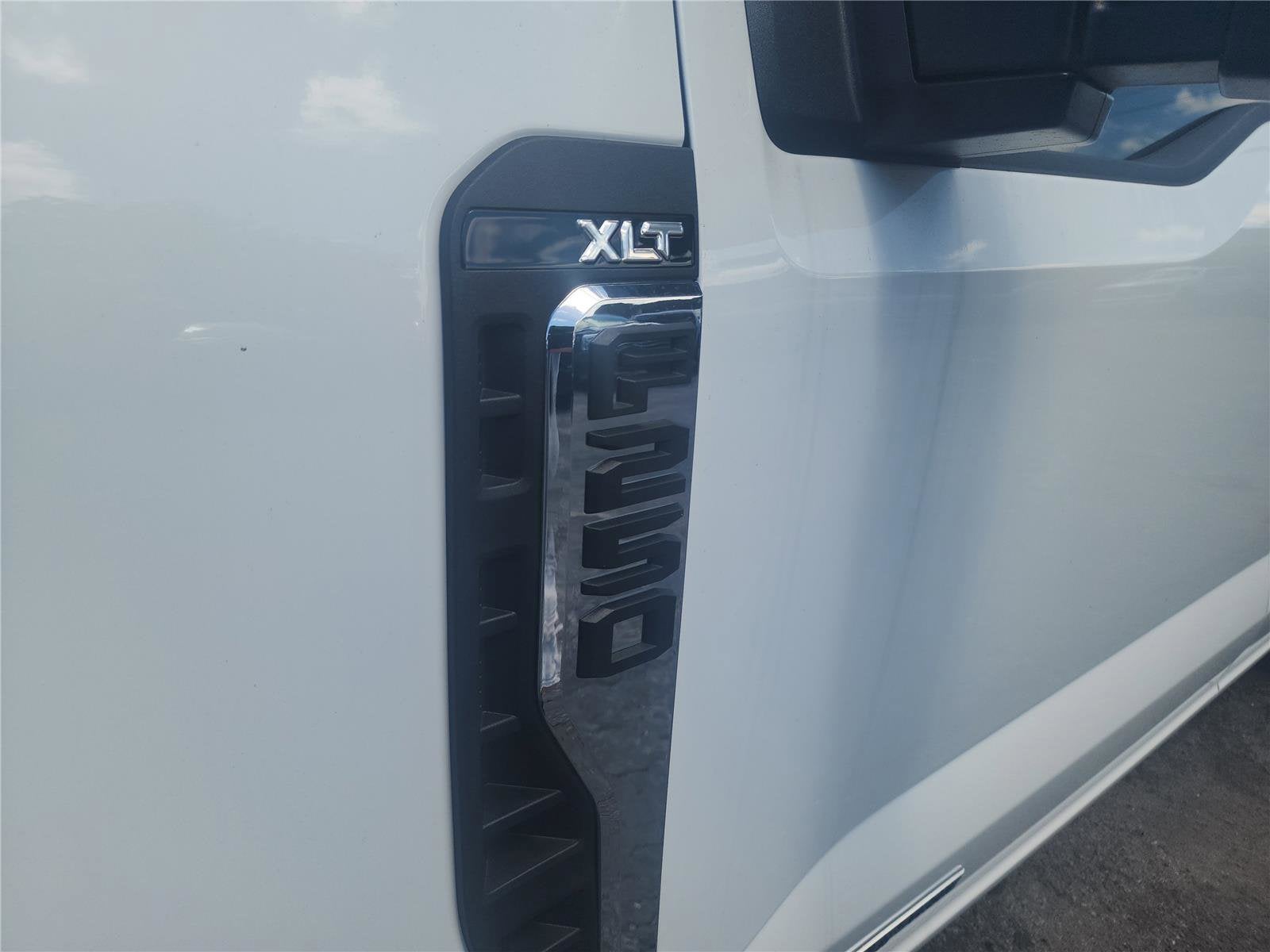 2026 Ford Super Duty F-250 SRW XLT