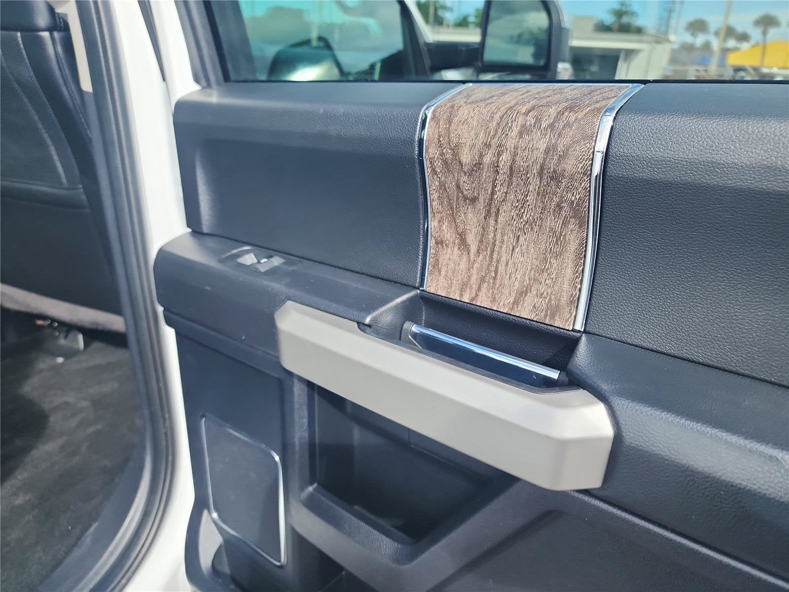 2017 Ford Super Duty F-250 SRW Lariat