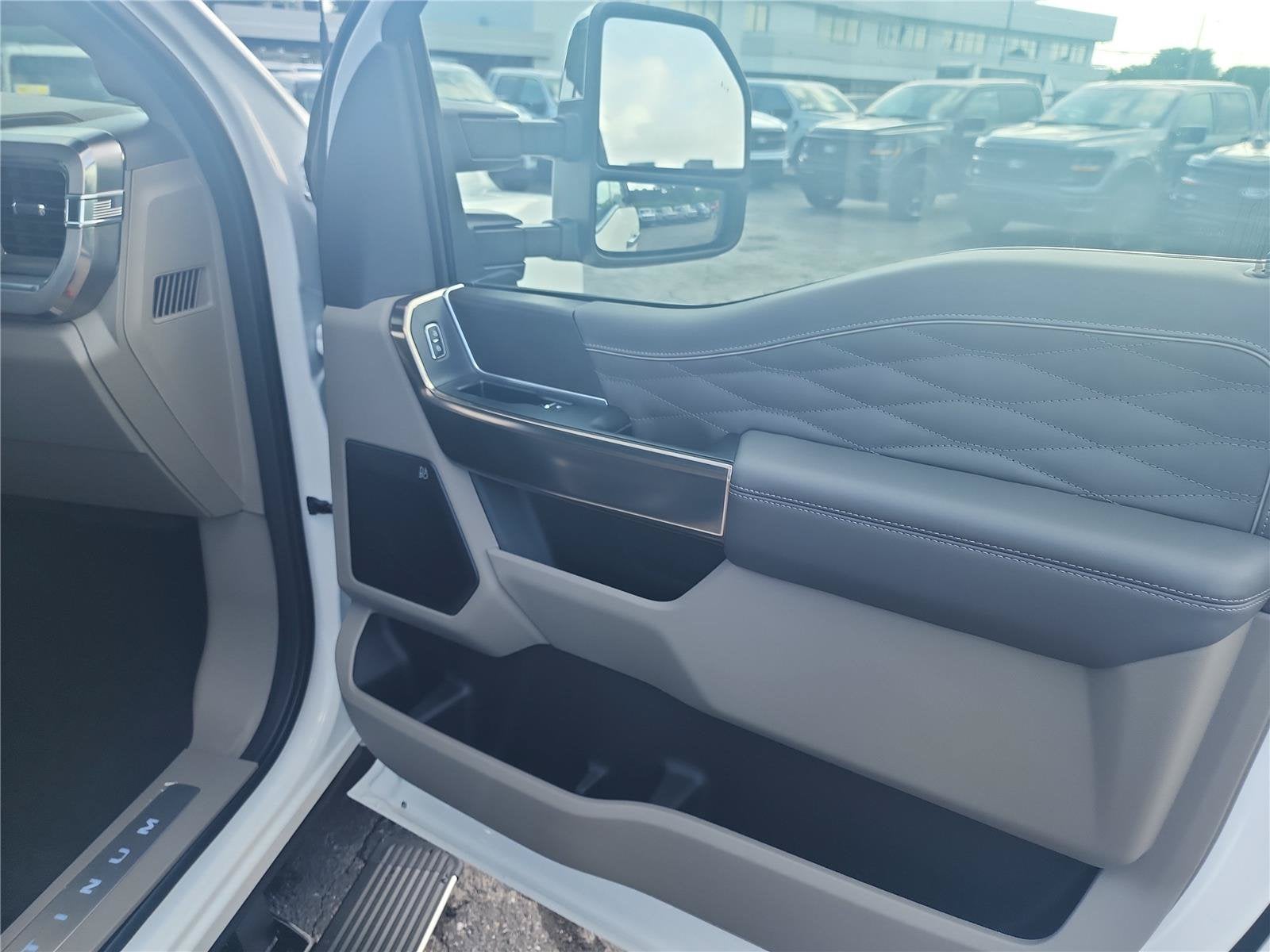 2026 Ford Super Duty F-250 SRW Platinum