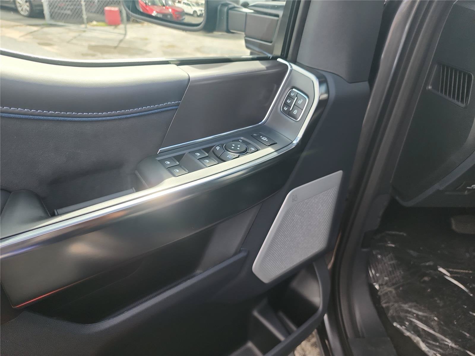 2027 Ford Super Duty F-250 SRW Platinum